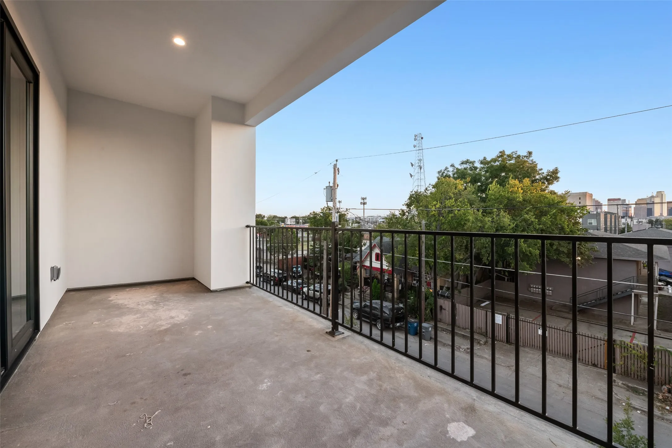Single Family Residence For Sale in Dallas County , 1508 Holly Avenue, Dallas, Texas 75204, 3 Bedroom, 4 Bathroom, 2 Garage spaces, 2,826 Sqft, built in 2025, mls#21355894, Real Estate Agent in Dallas, Homes For Sale in Dallas county, Homes For Sale in Dallas, Realtor in Dallas Texas, Real Estate Brokerage Independent Realty Texas, Luminita Cordes Realtor
