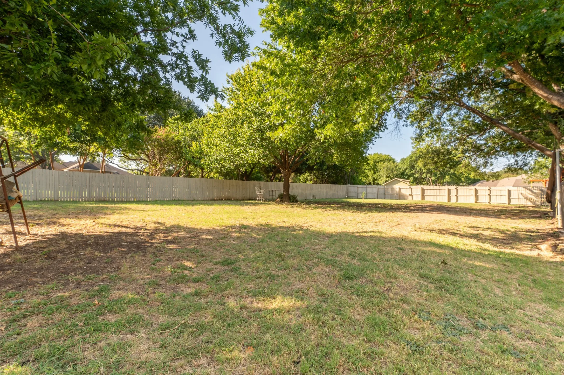 Single Family Residence For Sale in Ellis County , 901 Winding Creek Trail, Oak Leaf, Texas 75154, 3 Bedroom, 3 Bathroom, 3 Garage spaces, 2,576 Sqft, built in 1984, mls#21355895, Real Estate Agent in Oak Leaf, Homes For Sale in Ellis county, Homes For Sale in Oak Leaf, Realtor in Oak Leaf Texas, Real Estate Brokerage Independent Realty Texas, Luminita Cordes Realtor