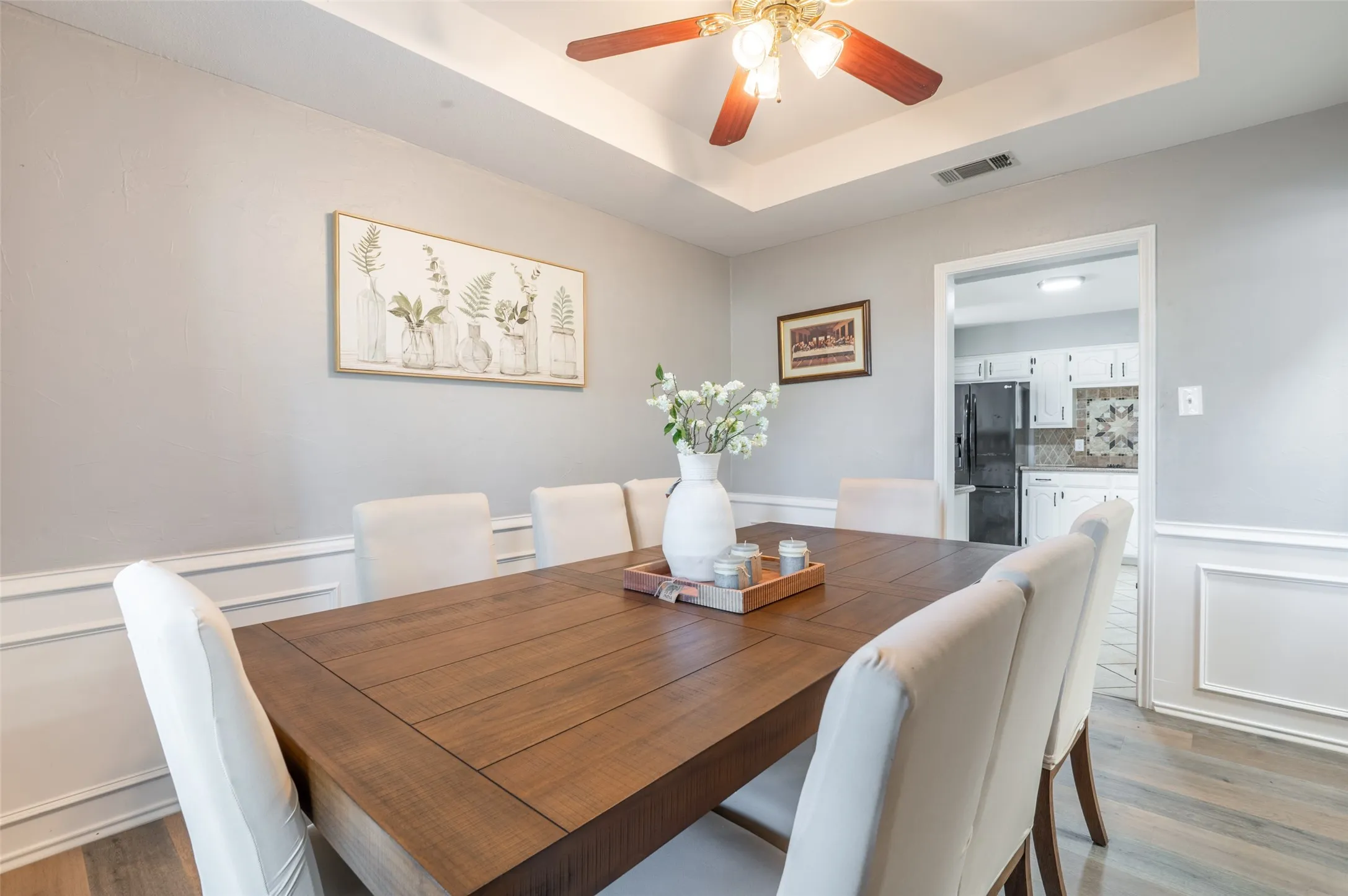 Single Family Residence For Sale in Ellis County , 901 Winding Creek Trail, Oak Leaf, Texas 75154, 3 Bedroom, 3 Bathroom, 3 Garage spaces, 2,576 Sqft, built in 1984, mls#21355895, Real Estate Agent in Oak Leaf, Homes For Sale in Ellis county, Homes For Sale in Oak Leaf, Realtor in Oak Leaf Texas, Real Estate Brokerage Independent Realty Texas, Luminita Cordes Realtor