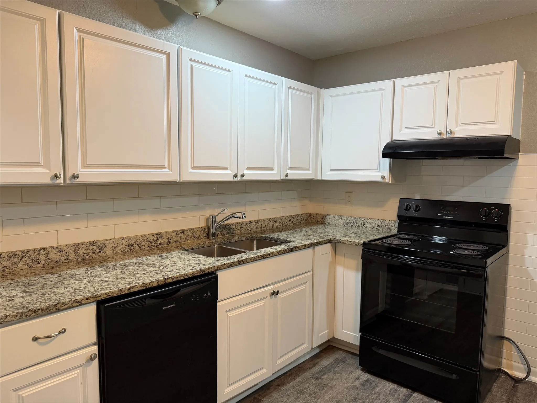 Duplex For Rent in Tarrant County , 2504 Normont Circle, Fort Worth, Texas 76103, 2 Bedroom, 1 Bathroom, 1 Garage spaces, 774 Sqft, built in 1954, mls#21355899, Real Estate Agent in Fort Worth, Homes For Rent in Tarrant county, Homes For Rent in Fort Worth, Realtor in Fort Worth Texas, Real Estate Brokerage Independent Realty Texas, Luminita Cordes Realtor