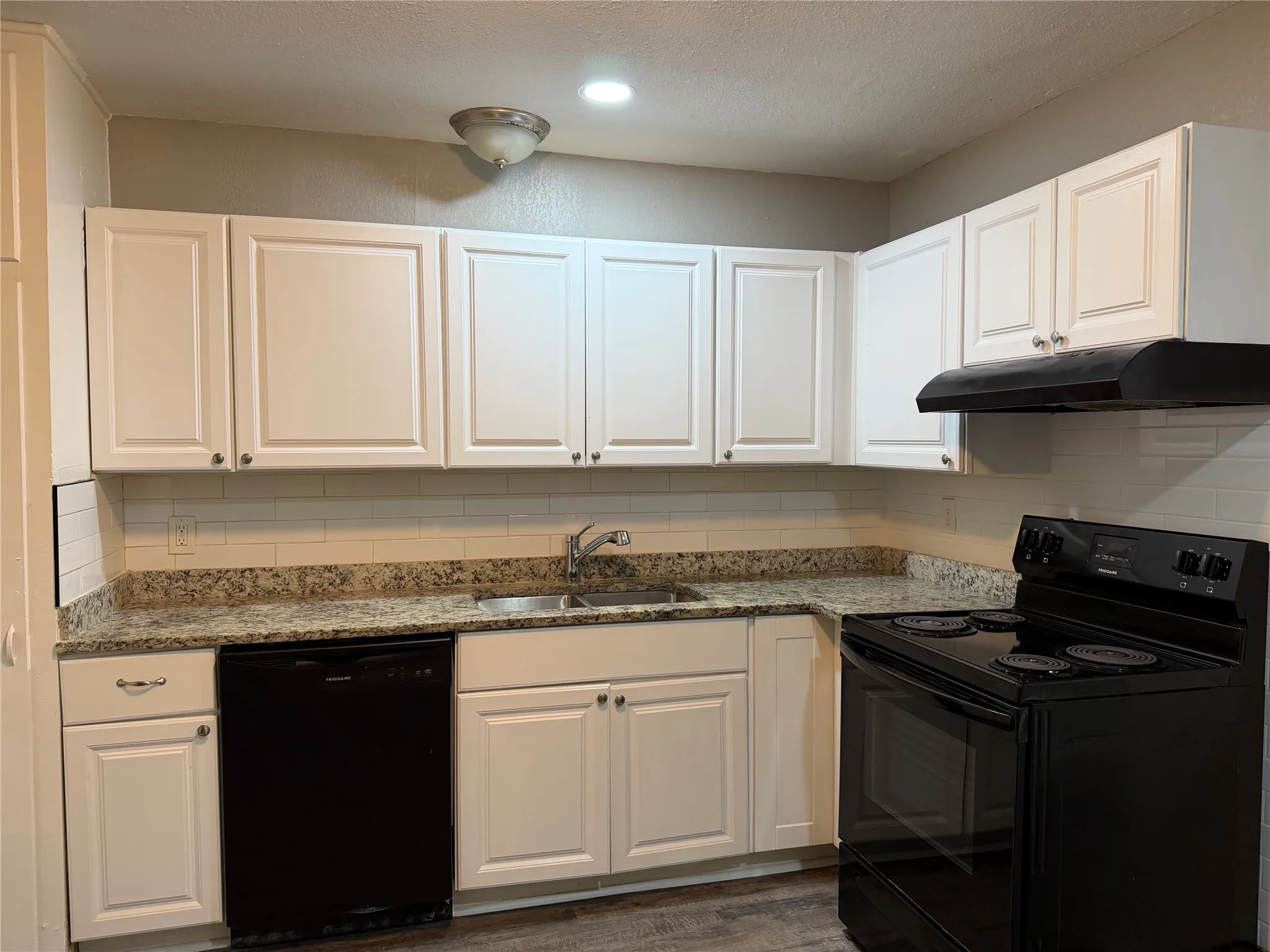 Duplex For Rent in Tarrant County , 2504 Normont Circle, Fort Worth, Texas 76103, 2 Bedroom, 1 Bathroom, 1 Garage spaces, 774 Sqft, built in 1954, mls#21355899, Real Estate Agent in Fort Worth, Homes For Rent in Tarrant county, Homes For Rent in Fort Worth, Realtor in Fort Worth Texas, Real Estate Brokerage Independent Realty Texas, Luminita Cordes Realtor