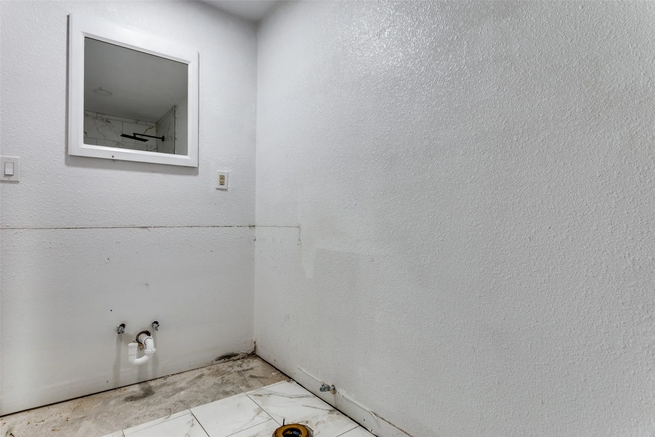 Single Family Residence For Sale in Tarrant County , 2625 Frazier Avenue, Fort Worth, Texas 76110, 4 Bedroom, 3 Bathroom, Garage spaces, 1,760 Sqft, built in 1945, mls#21355909, Real Estate Agent in Fort Worth, Homes For Sale in Tarrant county, Homes For Sale in Fort Worth, Realtor in Fort Worth Texas, Real Estate Brokerage Independent Realty Texas, Luminita Cordes Realtor