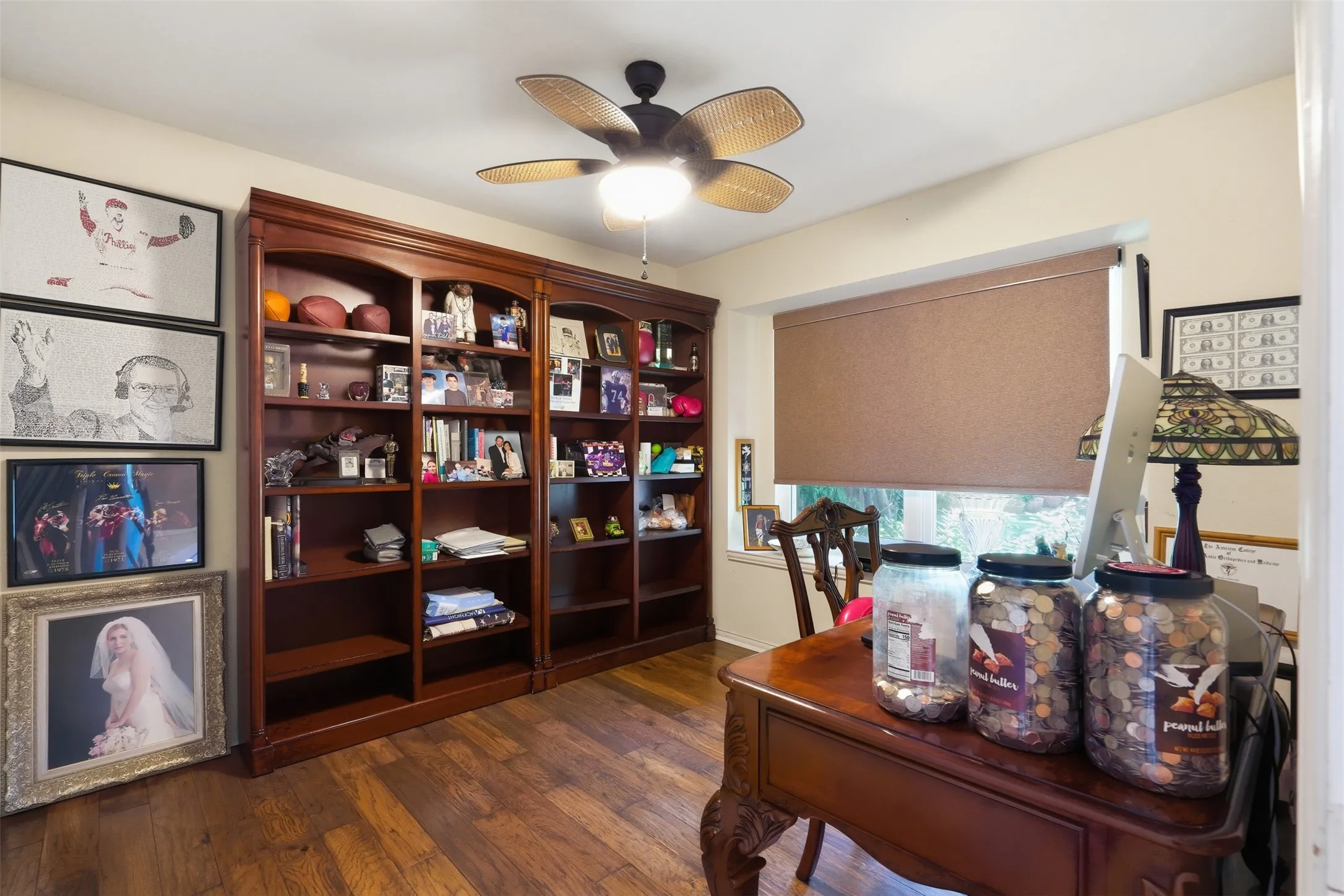 Single Family Residence For Sale in Tarrant County , 2229 Weatherbee Street, Fort Worth, Texas 76110, 3 Bedroom, 2 Bathroom, 2 Garage spaces, 2,175 Sqft, built in 1991, mls#21352977, Real Estate Agent in Fort Worth, Homes For Sale in Tarrant county, Homes For Sale in Fort Worth, Realtor in Fort Worth Texas, Real Estate Brokerage Independent Realty Texas, Luminita Cordes Realtor