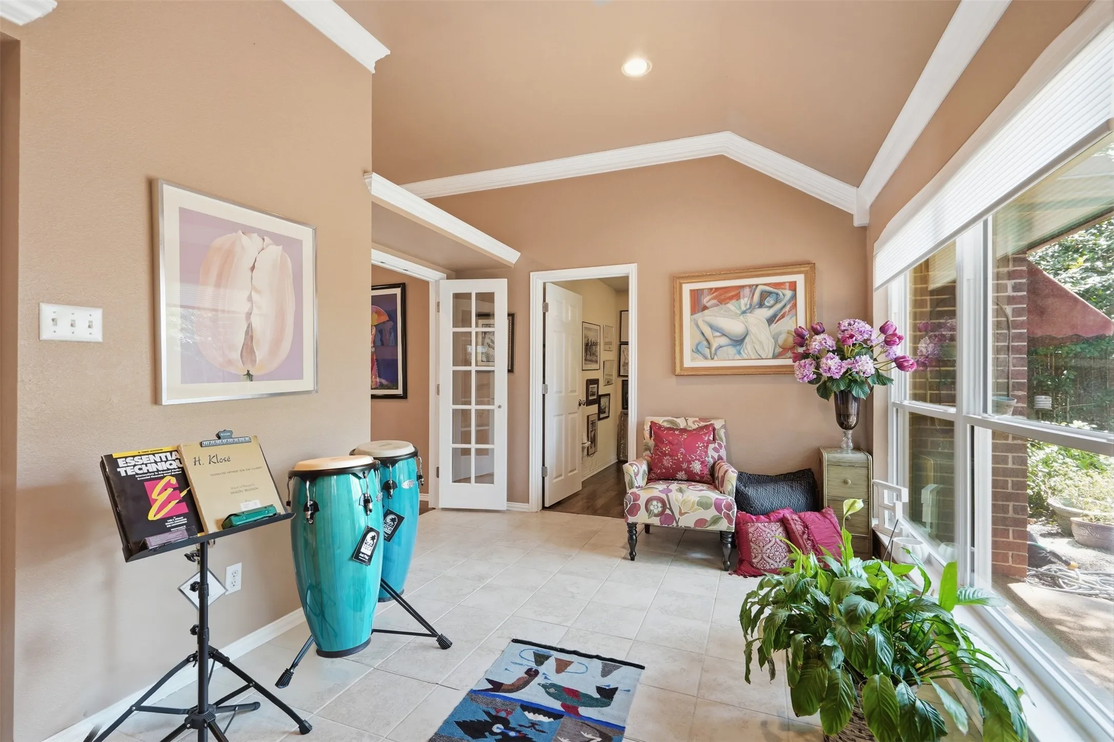 Single Family Residence For Sale in Tarrant County , 2229 Weatherbee Street, Fort Worth, Texas 76110, 3 Bedroom, 2 Bathroom, 2 Garage spaces, 2,175 Sqft, built in 1991, mls#21352977, Real Estate Agent in Fort Worth, Homes For Sale in Tarrant county, Homes For Sale in Fort Worth, Realtor in Fort Worth Texas, Real Estate Brokerage Independent Realty Texas, Luminita Cordes Realtor