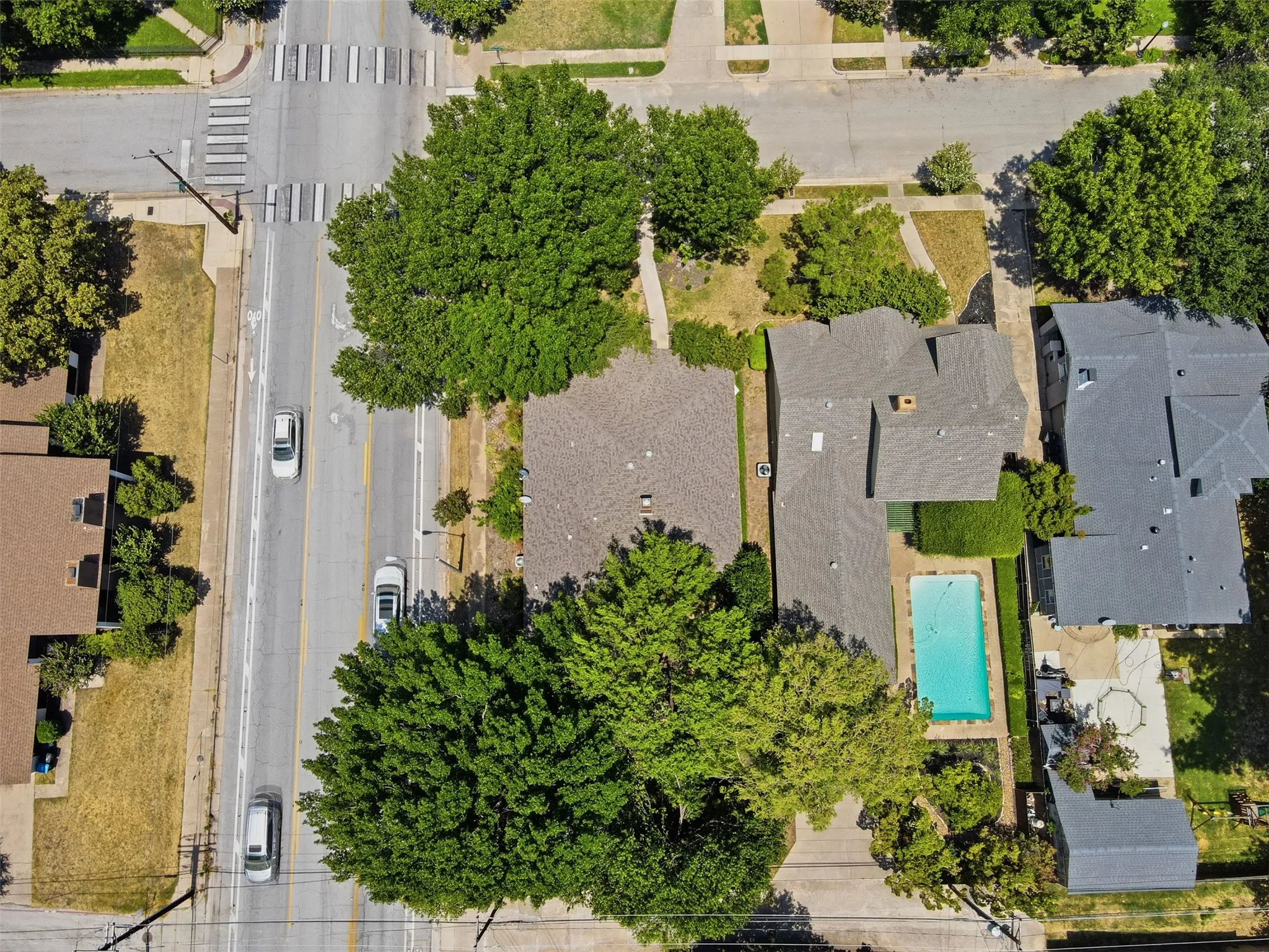 Single Family Residence For Sale in Tarrant County , 2229 Weatherbee Street, Fort Worth, Texas 76110, 3 Bedroom, 2 Bathroom, 2 Garage spaces, 2,175 Sqft, built in 1991, mls#21352977, Real Estate Agent in Fort Worth, Homes For Sale in Tarrant county, Homes For Sale in Fort Worth, Realtor in Fort Worth Texas, Real Estate Brokerage Independent Realty Texas, Luminita Cordes Realtor