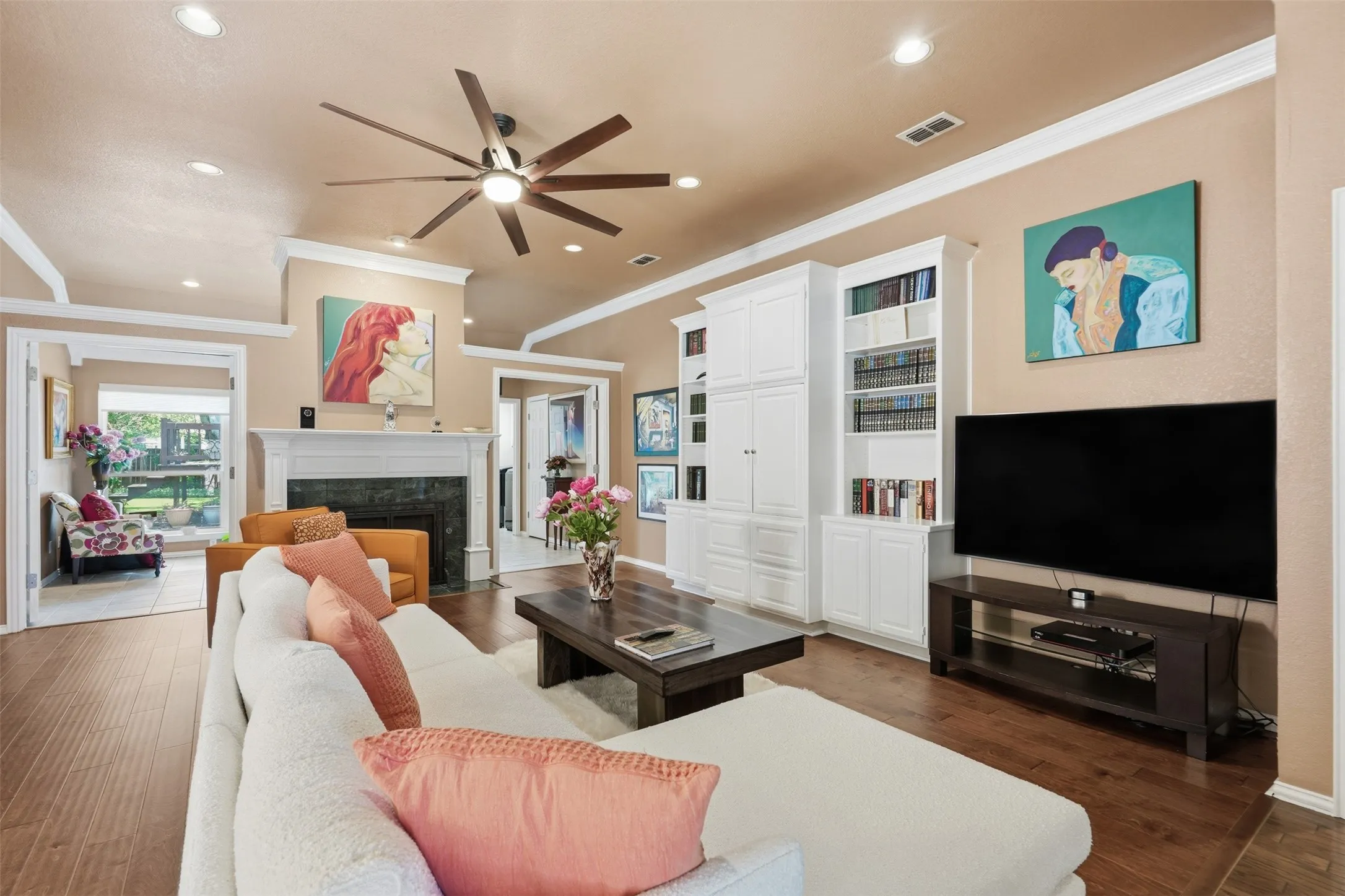 Single Family Residence For Sale in Tarrant County , 2229 Weatherbee Street, Fort Worth, Texas 76110, 3 Bedroom, 2 Bathroom, 2 Garage spaces, 2,175 Sqft, built in 1991, mls#21352977, Real Estate Agent in Fort Worth, Homes For Sale in Tarrant county, Homes For Sale in Fort Worth, Realtor in Fort Worth Texas, Real Estate Brokerage Independent Realty Texas, Luminita Cordes Realtor
