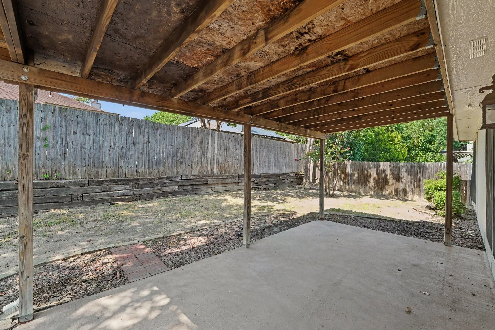 Single Family Residence For Sale in Collin County , 1010 Barkridge Drive, Mc Kinney, Texas 75069, 4 Bedroom, 2 Bathroom, 2 Garage spaces, 1,784 Sqft, built in 1997, mls#21352475, Real Estate Agent in Mc Kinney, Homes For Sale in Collin county, Homes For Sale in Mc Kinney, Realtor in Mc Kinney Texas, Real Estate Brokerage Independent Realty Texas, Luminita Cordes Realtor