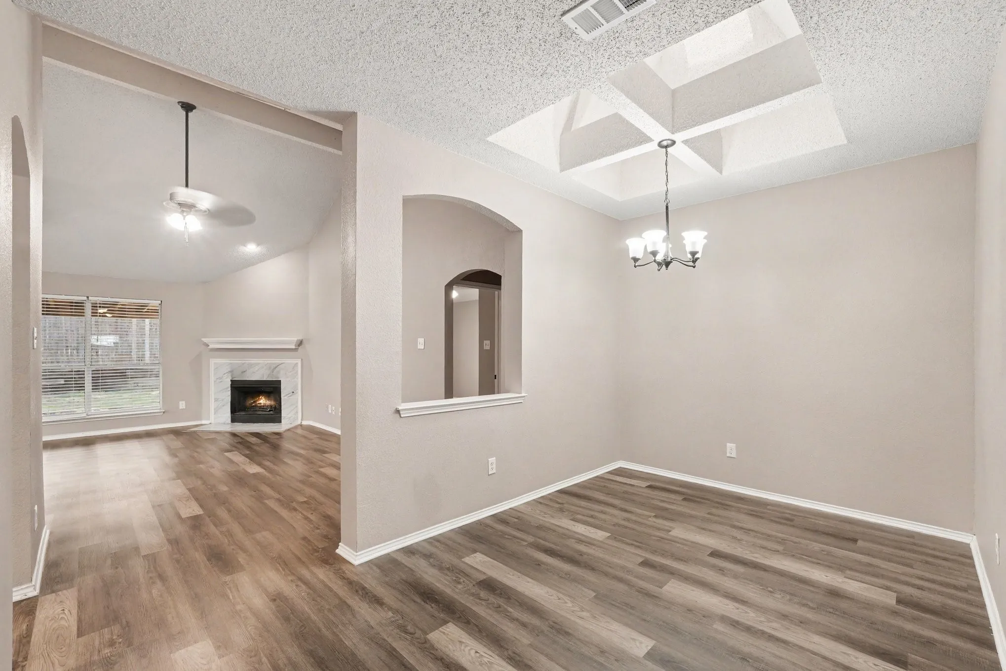 Single Family Residence For Sale in Collin County , 1010 Barkridge Drive, Mc Kinney, Texas 75069, 4 Bedroom, 2 Bathroom, 2 Garage spaces, 1,784 Sqft, built in 1997, mls#21352475, Real Estate Agent in Mc Kinney, Homes For Sale in Collin county, Homes For Sale in Mc Kinney, Realtor in Mc Kinney Texas, Real Estate Brokerage Independent Realty Texas, Luminita Cordes Realtor
