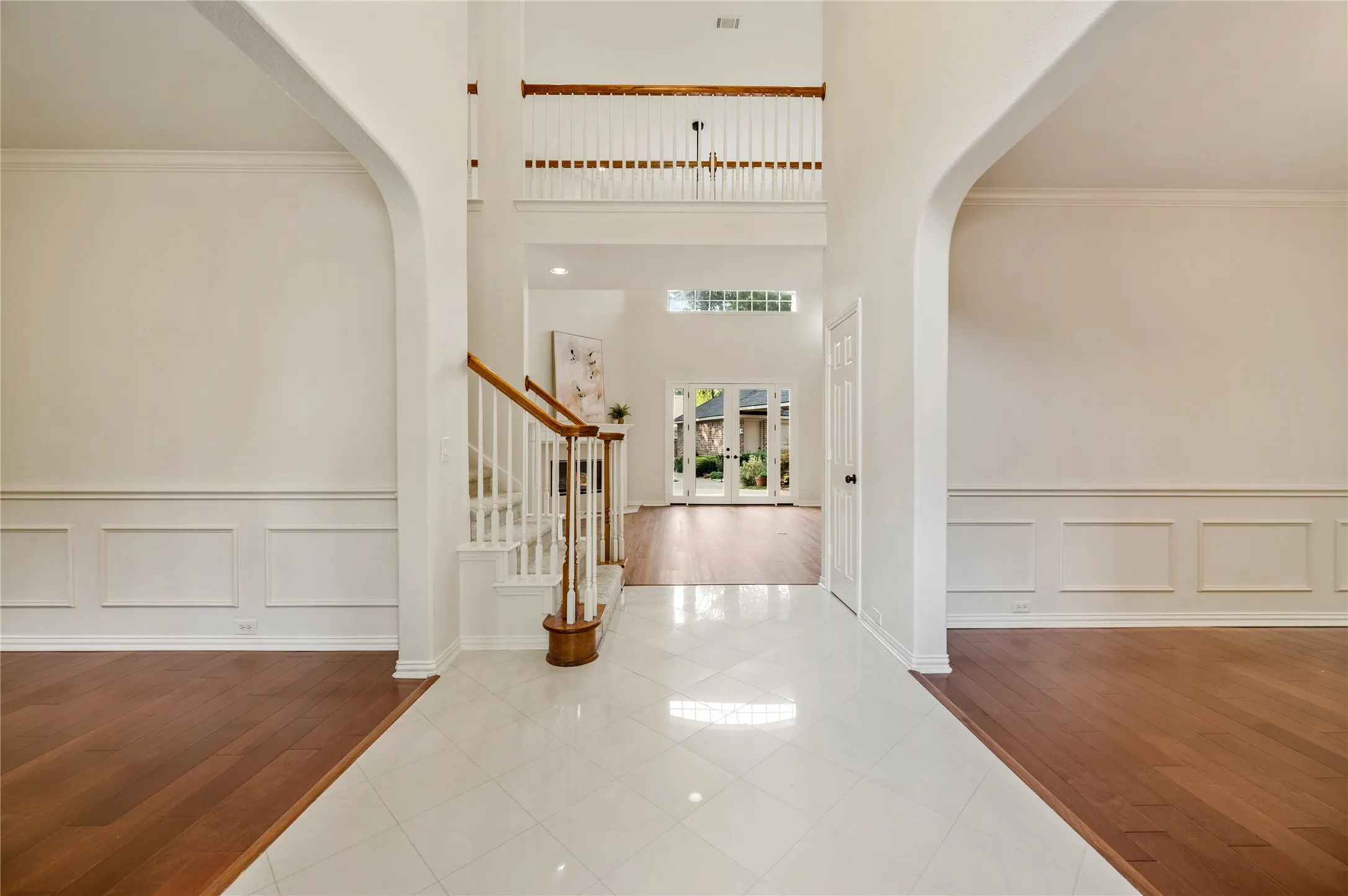 Single Family Residence For Sale in Tarrant County , 1607 Forest Bend Lane, Keller, Texas 76248, 4 Bedroom, 4 Bathroom, 3 Garage spaces, 3,542 Sqft, built in 1998, mls#21354922, Real Estate Agent in Keller, Homes For Sale in Tarrant county, Homes For Sale in Keller, Realtor in Keller Texas, Real Estate Brokerage Independent Realty Texas, Luminita Cordes Realtor