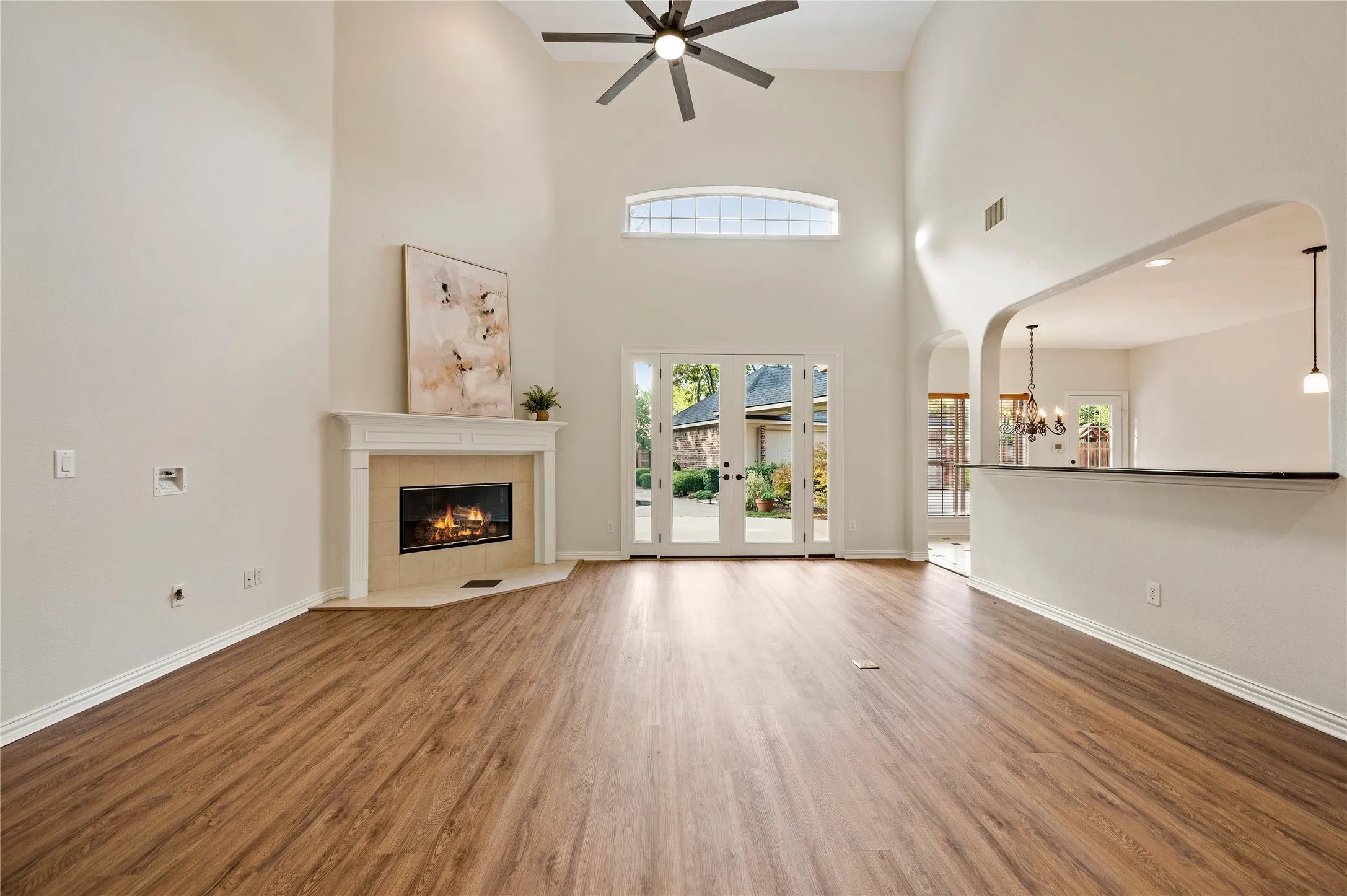 Single Family Residence For Sale in Tarrant County , 1607 Forest Bend Lane, Keller, Texas 76248, 4 Bedroom, 4 Bathroom, 3 Garage spaces, 3,542 Sqft, built in 1998, mls#21354922, Real Estate Agent in Keller, Homes For Sale in Tarrant county, Homes For Sale in Keller, Realtor in Keller Texas, Real Estate Brokerage Independent Realty Texas, Luminita Cordes Realtor