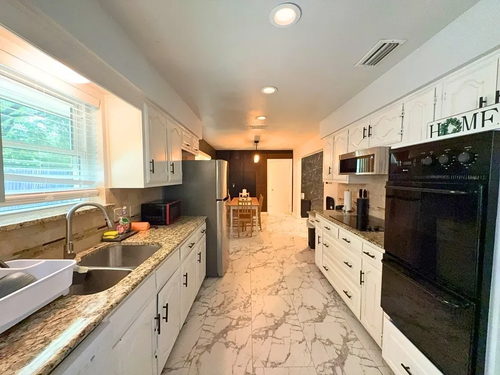 Kitchen counter and cabinet space