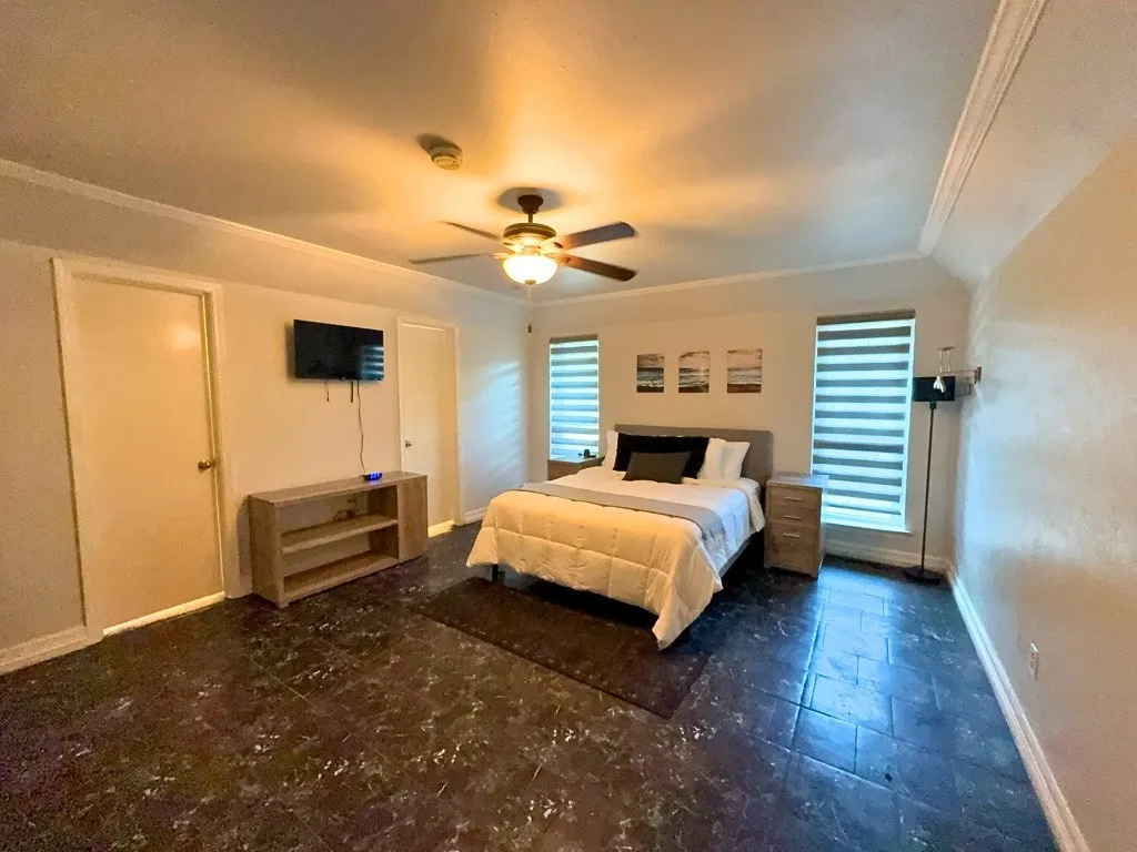 Single Family Residence For Rent in Tarrant County , 1900 Mill Run Drive, Arlington, Texas 76006, 4 Bedroom, 3 Bathroom, 2 Garage spaces, 2,506 Sqft, built in 1979, mls#21355870, Real Estate Agent in Arlington, Homes For Rent in Tarrant county, Homes For Rent in Arlington, Realtor in Arlington Texas, Real Estate Brokerage Independent Realty Texas, Luminita Cordes Realtor