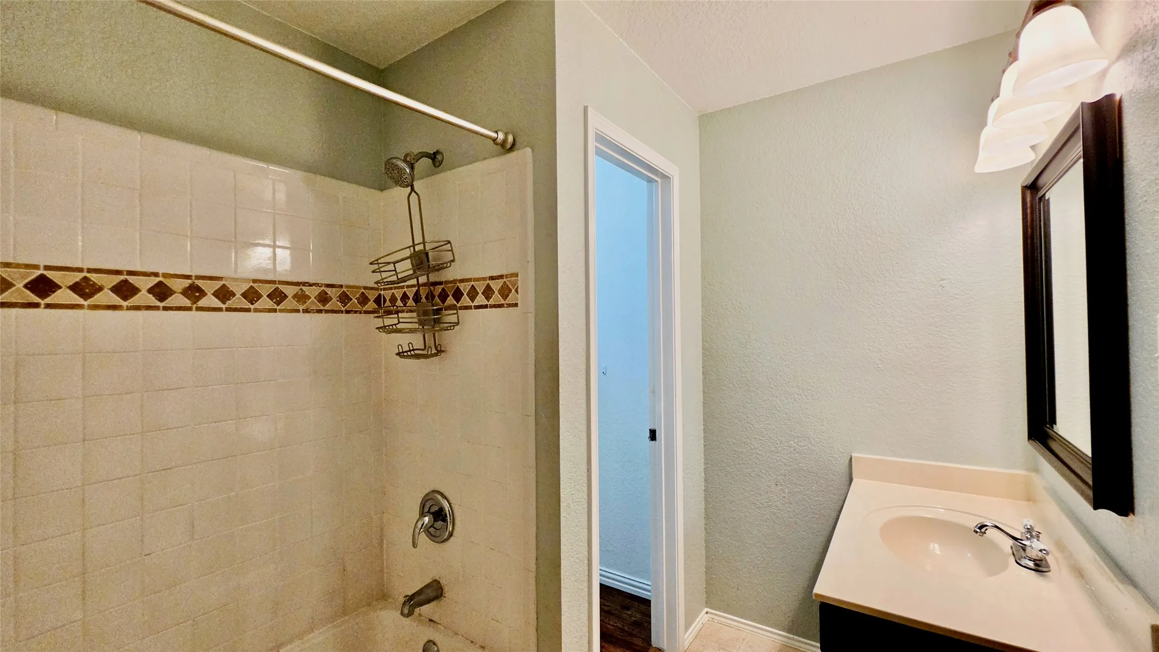 Single Family Residence For Sale in Tarrant County , 4921 Stirrup Way, Fort Worth, Texas 76244, 3 Bedroom, 2 Bathroom, 2 Garage spaces, 1,329 Sqft, built in 2003, mls#21355885, Real Estate Agent in Fort Worth, Homes For Sale in Tarrant county, Homes For Sale in Fort Worth, Realtor in Fort Worth Texas, Real Estate Brokerage Independent Realty Texas, Luminita Cordes Realtor