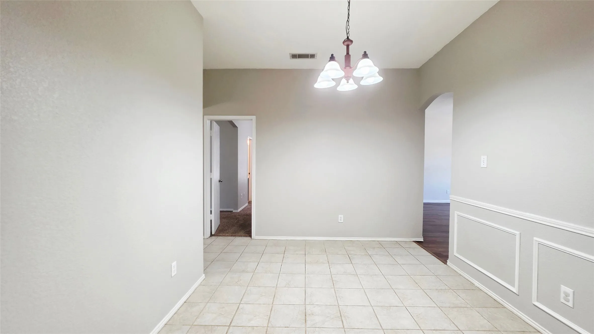 Single Family Residence For Sale in Tarrant County , 4921 Stirrup Way, Fort Worth, Texas 76244, 3 Bedroom, 2 Bathroom, 2 Garage spaces, 1,329 Sqft, built in 2003, mls#21355885, Real Estate Agent in Fort Worth, Homes For Sale in Tarrant county, Homes For Sale in Fort Worth, Realtor in Fort Worth Texas, Real Estate Brokerage Independent Realty Texas, Luminita Cordes Realtor