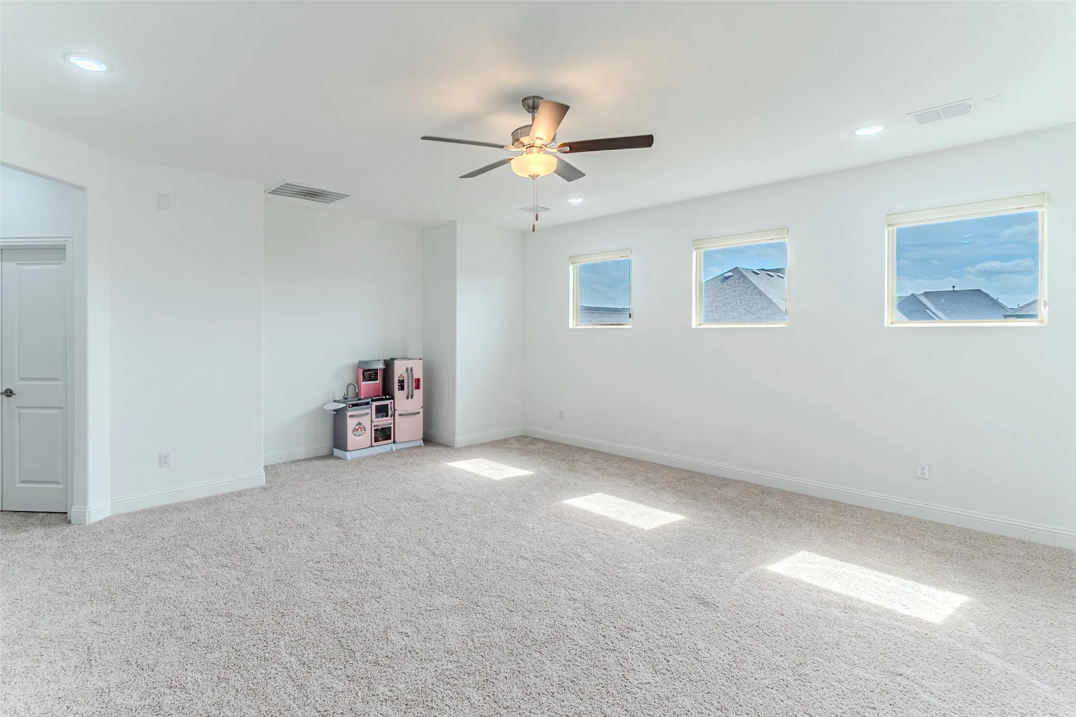 Single Family Residence For Sale in Denton County , 2515 Bedford Road, Northlake, Texas 76226, 4 Bedroom, 4 Bathroom, 3 Garage spaces, 3,394 Sqft, built in 2022, mls#21355940, Real Estate Agent in Northlake, Homes For Sale in Denton county, Homes For Sale in Northlake, Realtor in Northlake Texas, Real Estate Brokerage Independent Realty Texas, Luminita Cordes Realtor