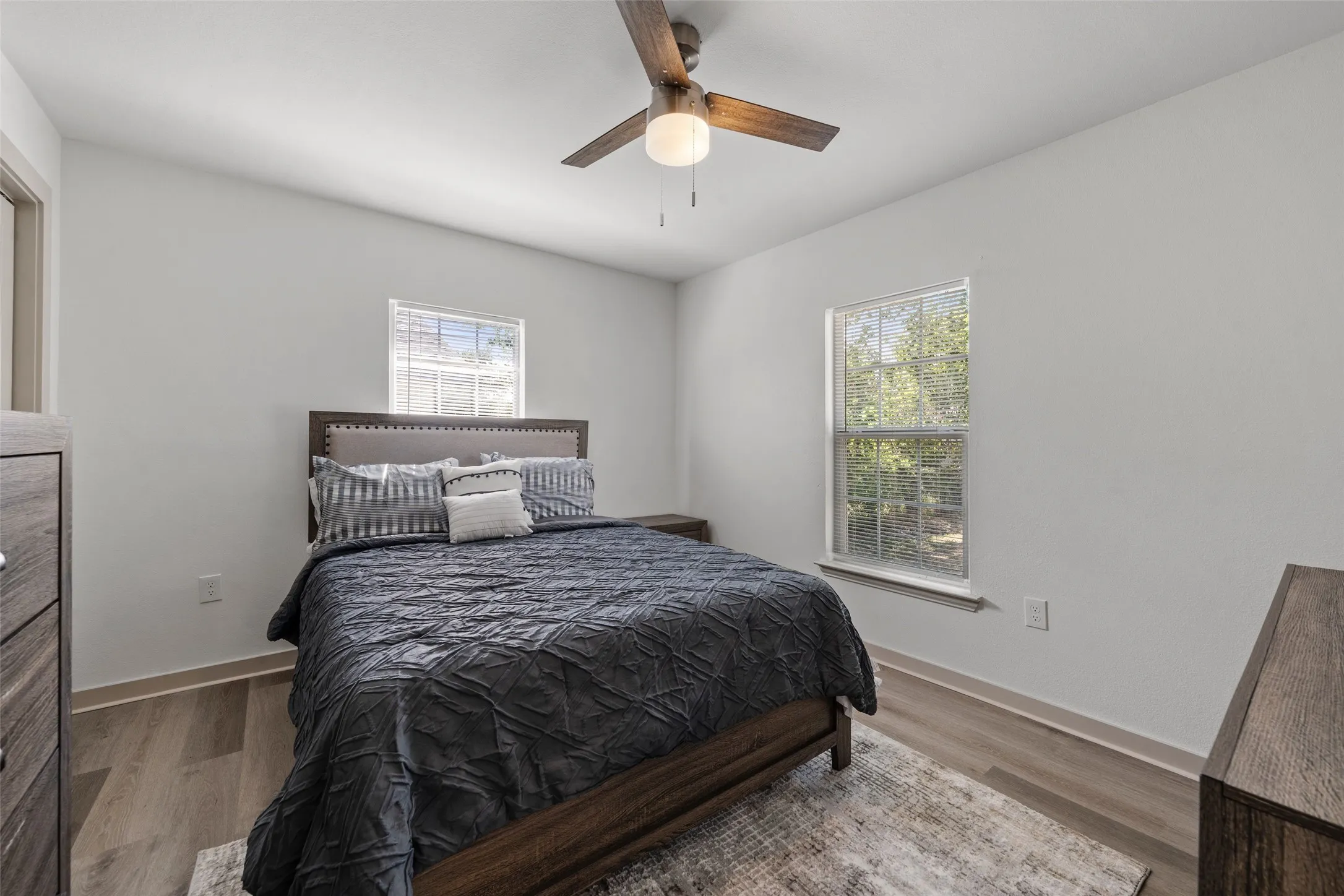 Single Family Residence For Sale in Mc Lennan County , 3544 Bluebird Street, Waco, Texas 76705, 4 Bedroom, 2 Bathroom, Garage spaces, 1,438 Sqft, built in 1956, mls#21355675, Real Estate Agent in Waco, Homes For Sale in Mc Lennan county, Homes For Sale in Waco, Realtor in Waco Texas, Real Estate Brokerage Independent Realty Texas, Luminita Cordes Realtor