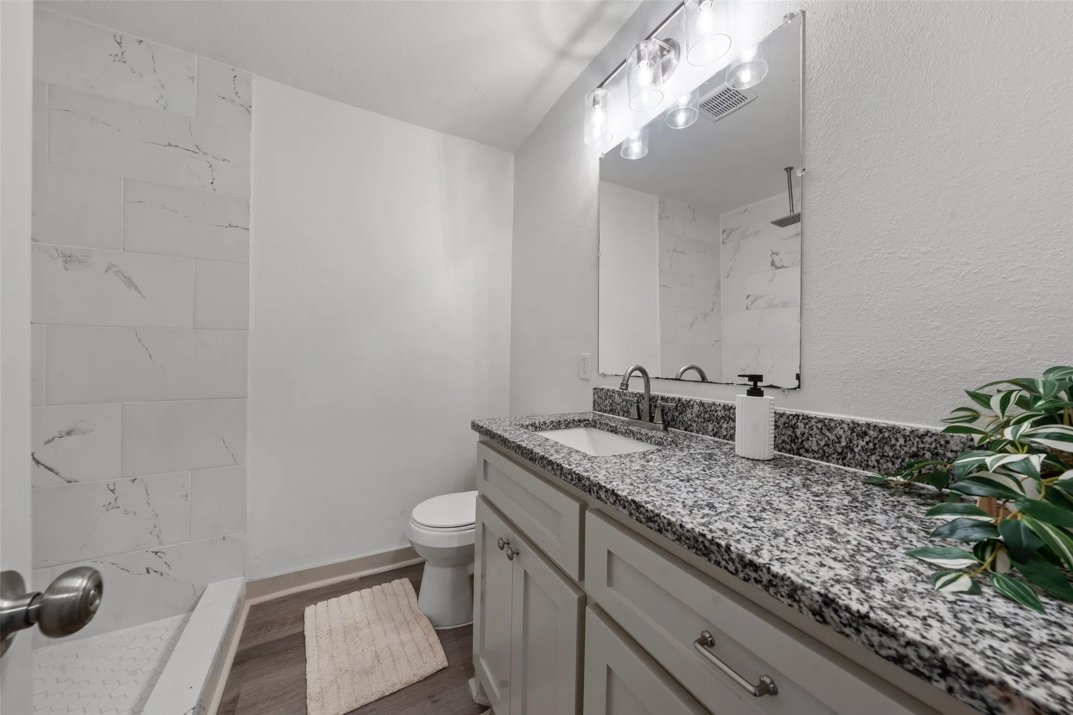 Single Family Residence For Sale in Mc Lennan County , 3544 Bluebird Street, Waco, Texas 76705, 4 Bedroom, 2 Bathroom, Garage spaces, 1,438 Sqft, built in 1956, mls#21355675, Real Estate Agent in Waco, Homes For Sale in Mc Lennan county, Homes For Sale in Waco, Realtor in Waco Texas, Real Estate Brokerage Independent Realty Texas, Luminita Cordes Realtor