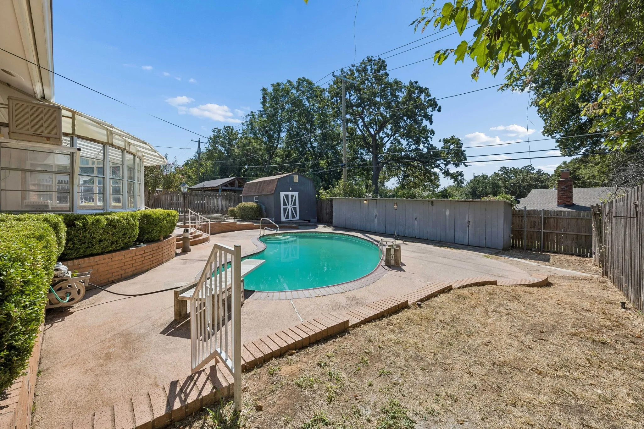 Single Family Residence For Sale in Tarrant County , 7154 Yolanda Drive, Fort Worth, Texas 76112, 3 Bedroom, 2 Bathroom, 2 Garage spaces, 1,769 Sqft, built in 1965, mls#21350707, Real Estate Agent in Fort Worth, Homes For Sale in Tarrant county, Homes For Sale in Fort Worth, Realtor in Fort Worth Texas, Real Estate Brokerage Independent Realty Texas, Luminita Cordes Realtor