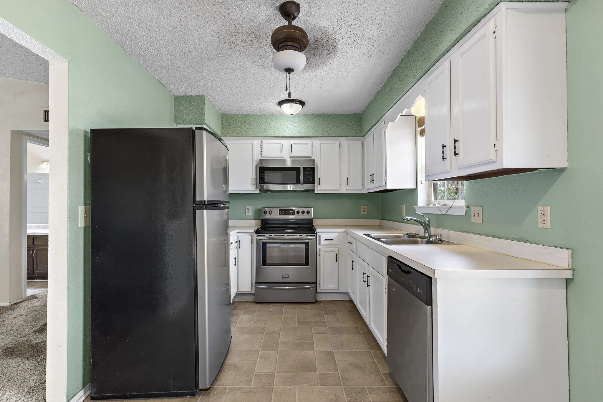 Single Family Residence For Sale in Wichita County , 5 Village Glen, Wichita Falls, Texas 76302, 3 Bedroom, 2 Bathroom, 1 Garage spaces, 1,026 Sqft, built in 1980, mls#21355846, Real Estate Agent in Wichita Falls, Homes For Sale in Wichita county, Homes For Sale in Wichita Falls, Realtor in Wichita Falls Texas, Real Estate Brokerage Independent Realty Texas, Luminita Cordes Realtor