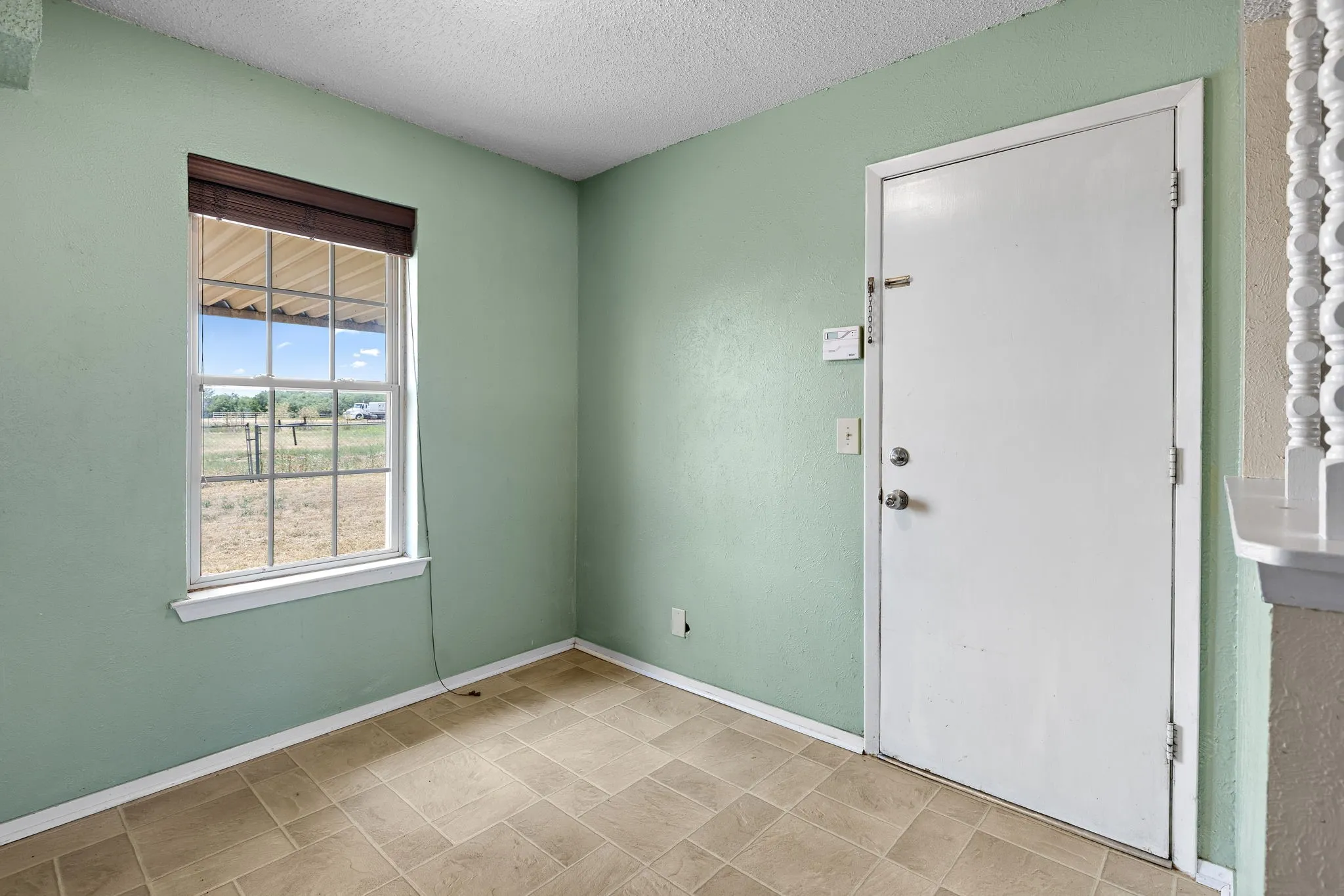 Single Family Residence For Sale in Wichita County , 5 Village Glen, Wichita Falls, Texas 76302, 3 Bedroom, 2 Bathroom, 1 Garage spaces, 1,026 Sqft, built in 1980, mls#21355846, Real Estate Agent in Wichita Falls, Homes For Sale in Wichita county, Homes For Sale in Wichita Falls, Realtor in Wichita Falls Texas, Real Estate Brokerage Independent Realty Texas, Luminita Cordes Realtor