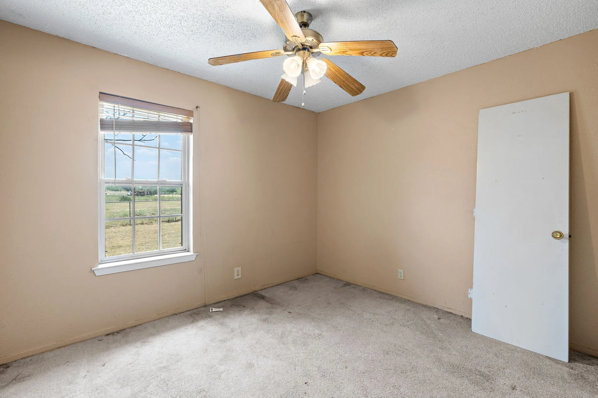 Single Family Residence For Sale in Wichita County , 5 Village Glen, Wichita Falls, Texas 76302, 3 Bedroom, 2 Bathroom, 1 Garage spaces, 1,026 Sqft, built in 1980, mls#21355846, Real Estate Agent in Wichita Falls, Homes For Sale in Wichita county, Homes For Sale in Wichita Falls, Realtor in Wichita Falls Texas, Real Estate Brokerage Independent Realty Texas, Luminita Cordes Realtor