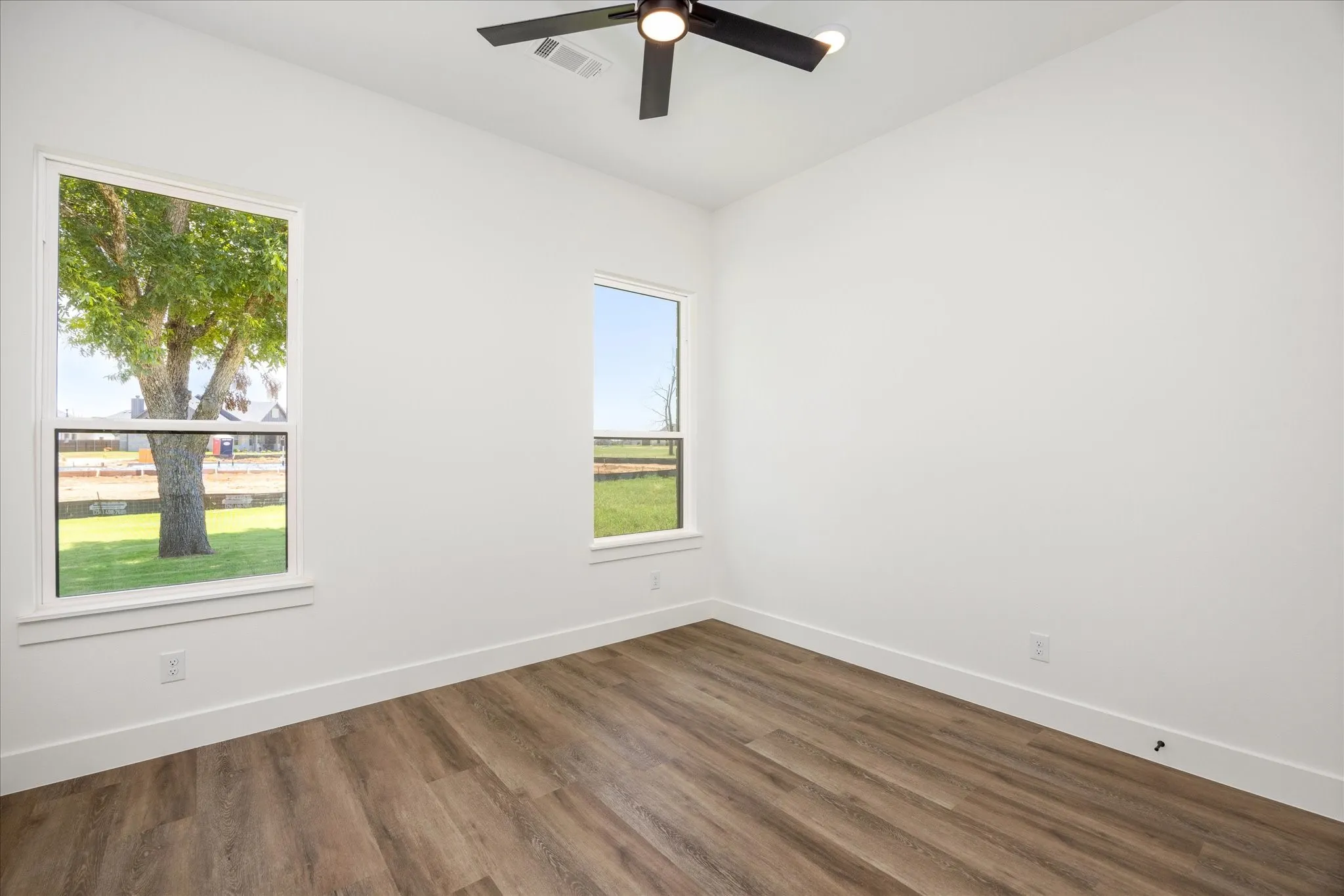 Single Family Residence For Sale in Hood County , 2180 Middlewood Circle, Granbury, Texas 76049, 4 Bedroom, 4 Bathroom, 3 Garage spaces, 2,910 Sqft, built in 2026, mls#21355826, Real Estate Agent in Granbury, Homes For Sale in Hood county, Homes For Sale in Granbury, Realtor in Granbury Texas, Real Estate Brokerage Independent Realty Texas, Luminita Cordes Realtor