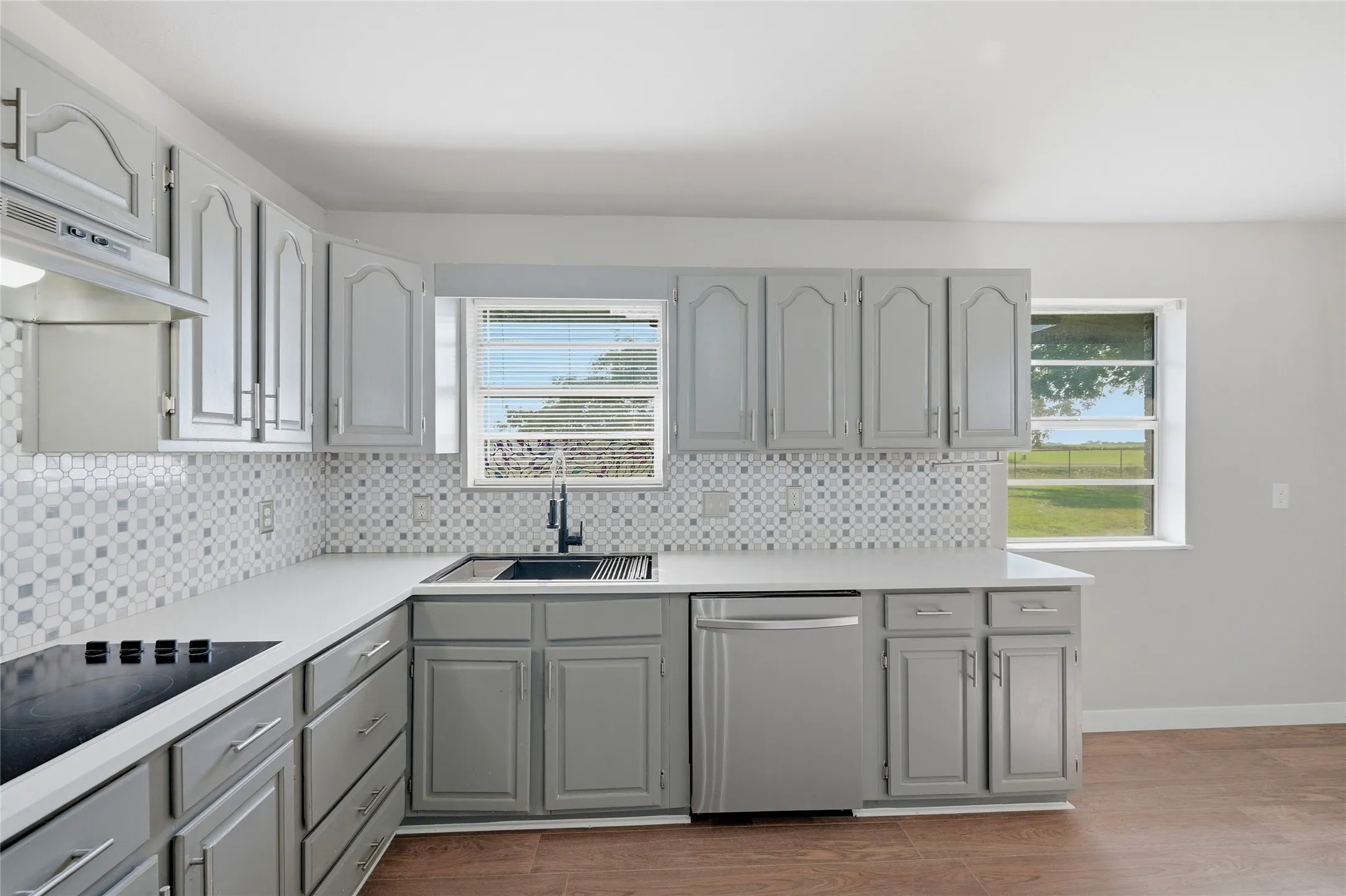 Single Family Residence For Sale in Grayson County , 16082 US Highway 377, Whitesboro, Texas 76273, 3 Bedroom, 2 Bathroom, 2 Garage spaces, 2,132 Sqft, built in 1985, mls#21352140, Real Estate Agent in Whitesboro, Homes For Sale in Grayson county, Homes For Sale in Whitesboro, Realtor in Whitesboro Texas, Real Estate Brokerage Independent Realty Texas, Luminita Cordes Realtor