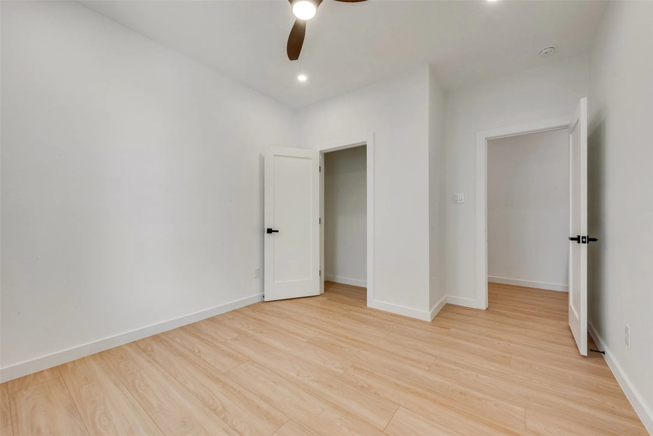 Duplex For Sale in Dallas County , 621-623 Melba Street, Dallas, Texas 75208, 6 Bedroom, 6 Bathroom, 4 Garage spaces, 0 Sqft, built in 2024, mls#21355960, Real Estate Agent in Dallas, Homes For Sale in Dallas county, Homes For Sale in Dallas, Realtor in Dallas Texas, Real Estate Brokerage Independent Realty Texas, Luminita Cordes Realtor