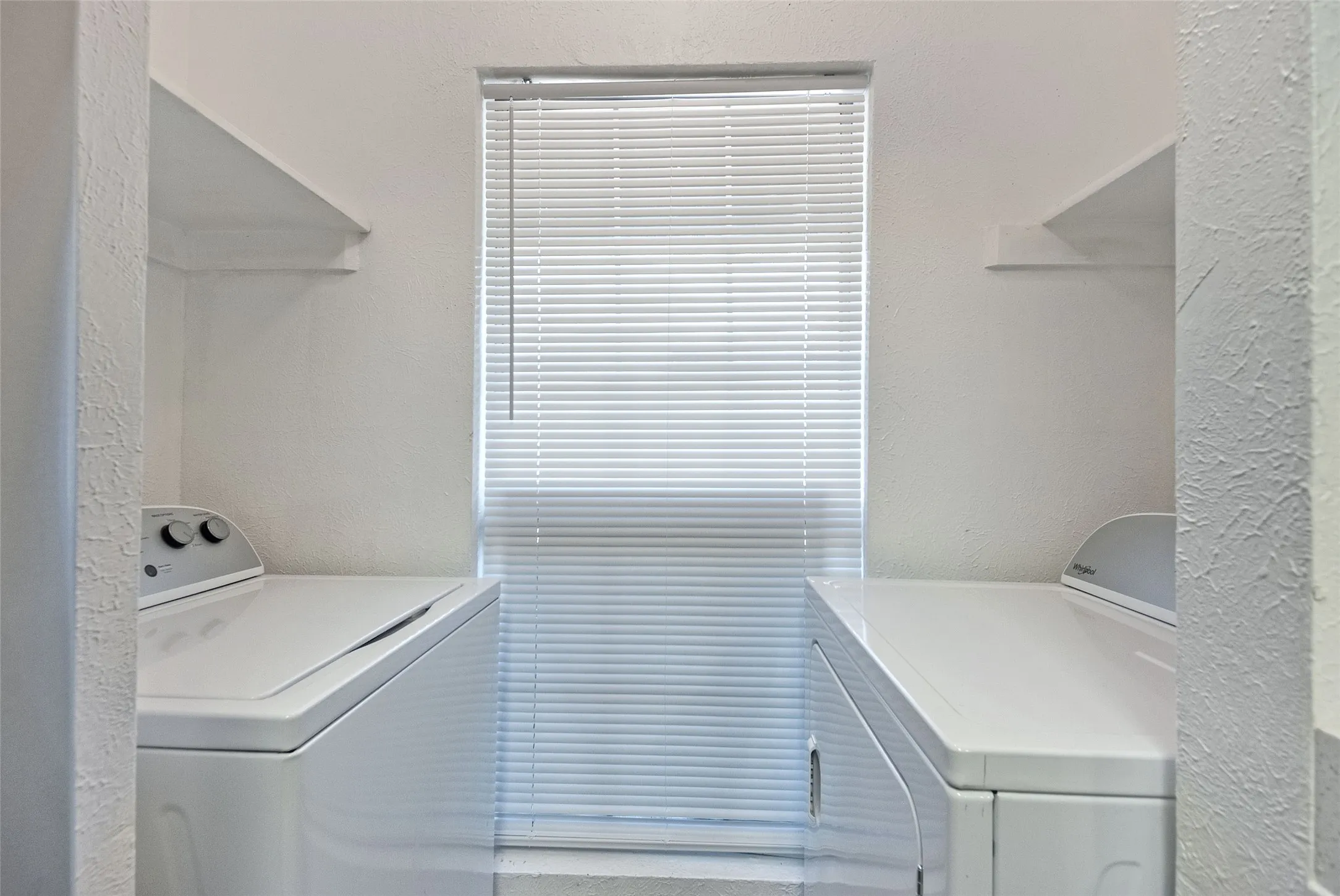 Condominium For Sale in Dallas County , 709 Lee Street, Mesquite, Texas 75149, 2 Bedroom, 2 Bathroom, Garage spaces, 1,073 Sqft, built in 1983, mls#21355965, Real Estate Agent in Mesquite, Homes For Sale in Dallas county, Homes For Sale in Mesquite, Realtor in Mesquite Texas, Real Estate Brokerage Independent Realty Texas, Luminita Cordes Realtor