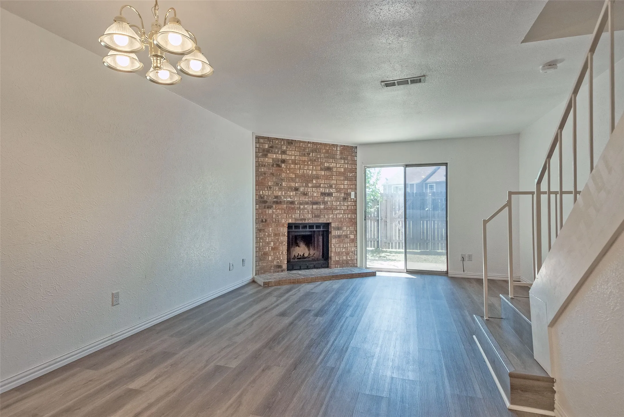 Condominium For Sale in Dallas County , 709 Lee Street, Mesquite, Texas 75149, 2 Bedroom, 2 Bathroom, Garage spaces, 1,073 Sqft, built in 1983, mls#21355965, Real Estate Agent in Mesquite, Homes For Sale in Dallas county, Homes For Sale in Mesquite, Realtor in Mesquite Texas, Real Estate Brokerage Independent Realty Texas, Luminita Cordes Realtor