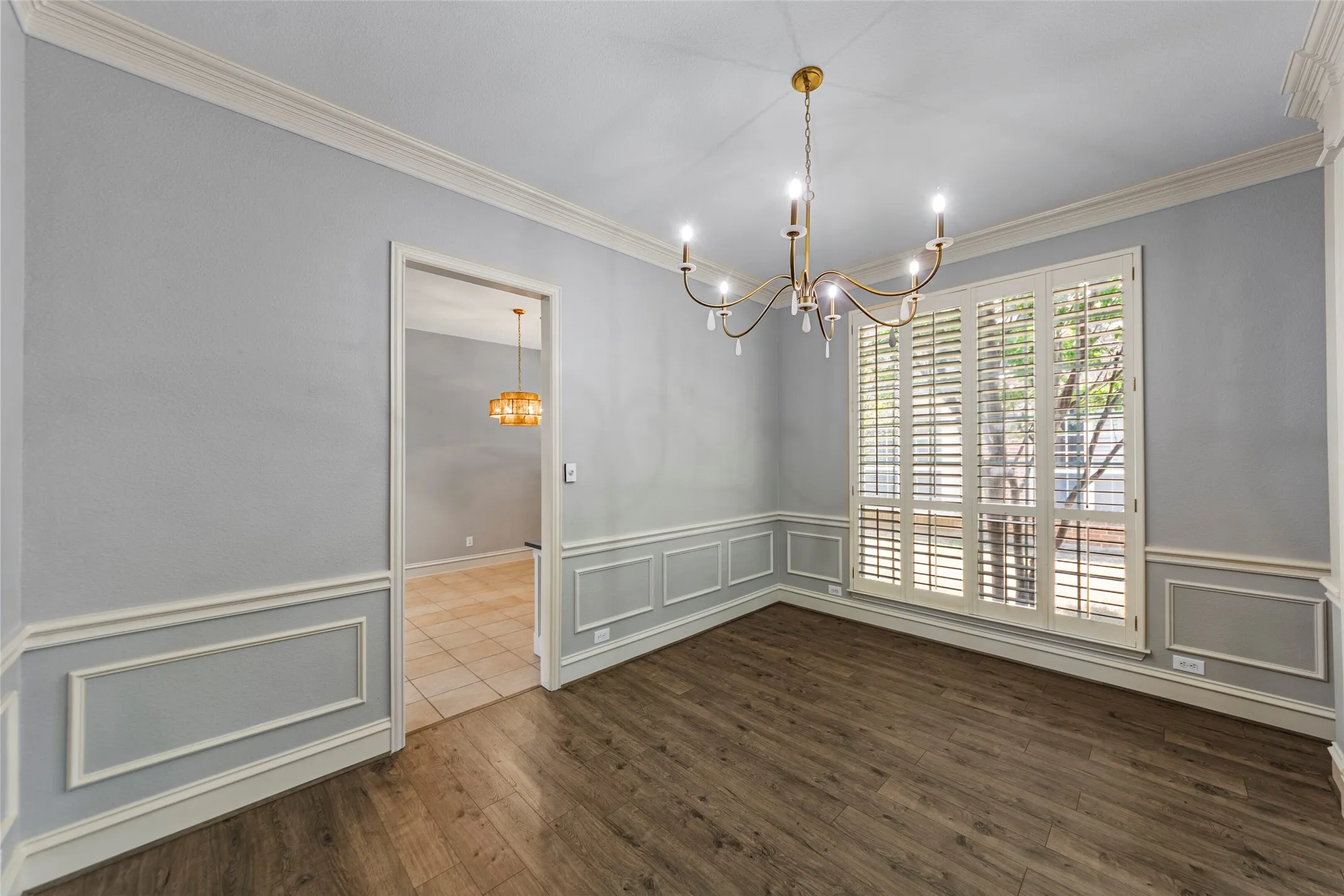 Single Family Residence For Sale in Denton County , 2447 Blackstone Drive, Frisco, Texas 75033, 4 Bedroom, 4 Bathroom, 3 Garage spaces, 3,754 Sqft, built in 2003, mls#21352274, Real Estate Agent in Frisco, Homes For Sale in Denton county, Homes For Sale in Frisco, Realtor in Frisco Texas, Real Estate Brokerage Independent Realty Texas, Luminita Cordes Realtor