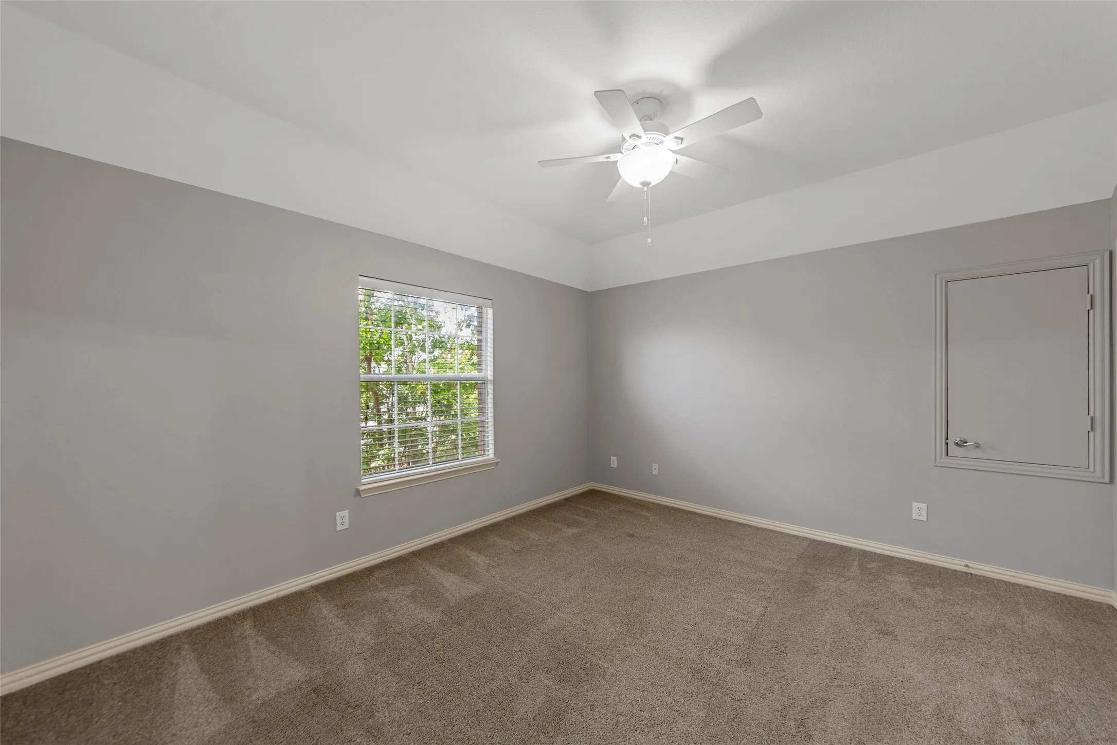 Single Family Residence For Sale in Denton County , 2447 Blackstone Drive, Frisco, Texas 75033, 4 Bedroom, 4 Bathroom, 3 Garage spaces, 3,754 Sqft, built in 2003, mls#21352274, Real Estate Agent in Frisco, Homes For Sale in Denton county, Homes For Sale in Frisco, Realtor in Frisco Texas, Real Estate Brokerage Independent Realty Texas, Luminita Cordes Realtor