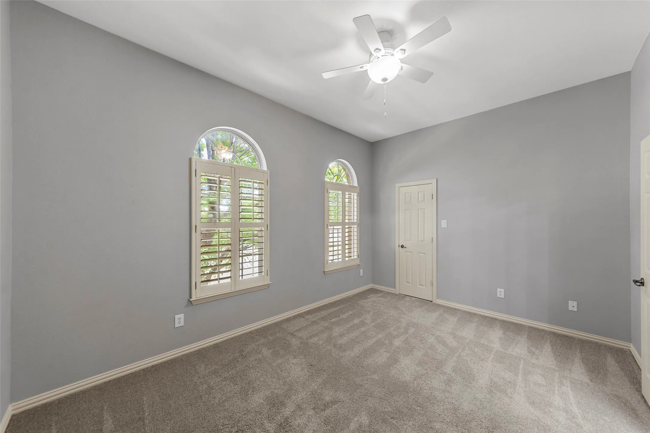 Single Family Residence For Sale in Denton County , 2447 Blackstone Drive, Frisco, Texas 75033, 4 Bedroom, 4 Bathroom, 3 Garage spaces, 3,754 Sqft, built in 2003, mls#21352274, Real Estate Agent in Frisco, Homes For Sale in Denton county, Homes For Sale in Frisco, Realtor in Frisco Texas, Real Estate Brokerage Independent Realty Texas, Luminita Cordes Realtor