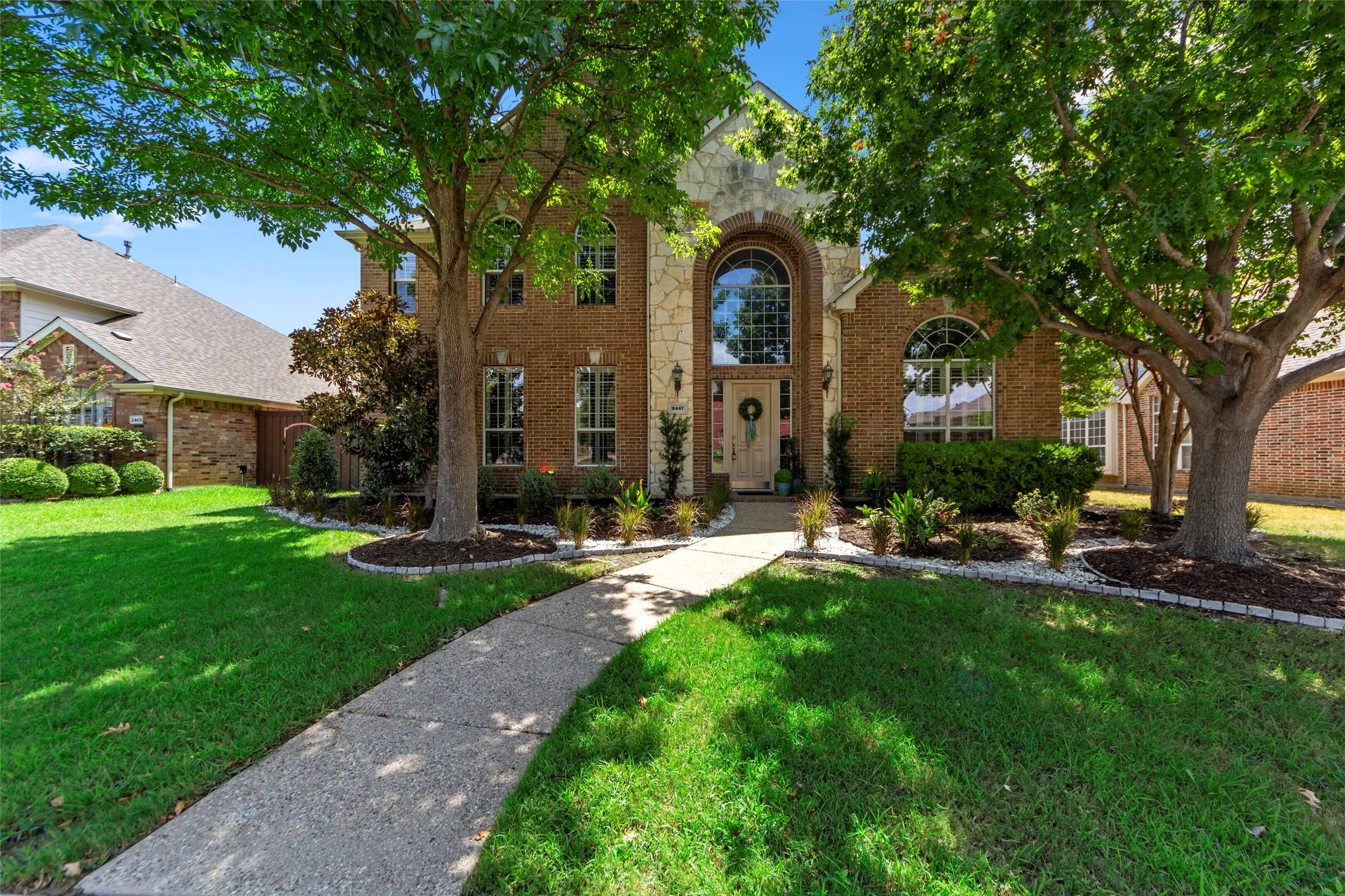 Single Family Residence For Sale in Denton County , 2447 Blackstone Drive, Frisco, Texas 75033, 4 Bedroom, 4 Bathroom, 3 Garage spaces, 3,754 Sqft, built in 2003, mls#21352274, Real Estate Agent in Frisco, Homes For Sale in Denton county, Homes For Sale in Frisco, Realtor in Frisco Texas, Real Estate Brokerage Independent Realty Texas, Luminita Cordes Realtor