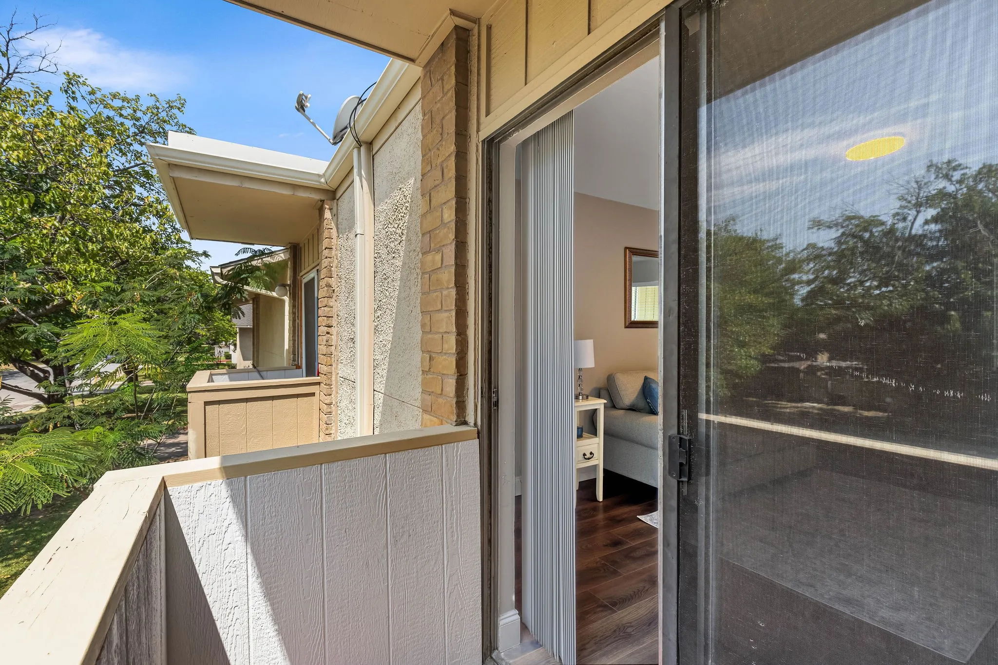 Condominium For Sale in Dallas County , 5809 Harvest Hill Road 2055, Dallas, Texas 75230, 3 Bedroom, 2 Bathroom, Garage spaces, 1,165 Sqft, built in 1970, mls#21355637, Real Estate Agent in Dallas, Homes For Sale in Dallas county, Homes For Sale in Dallas, Realtor in Dallas Texas, Real Estate Brokerage Independent Realty Texas, Luminita Cordes Realtor