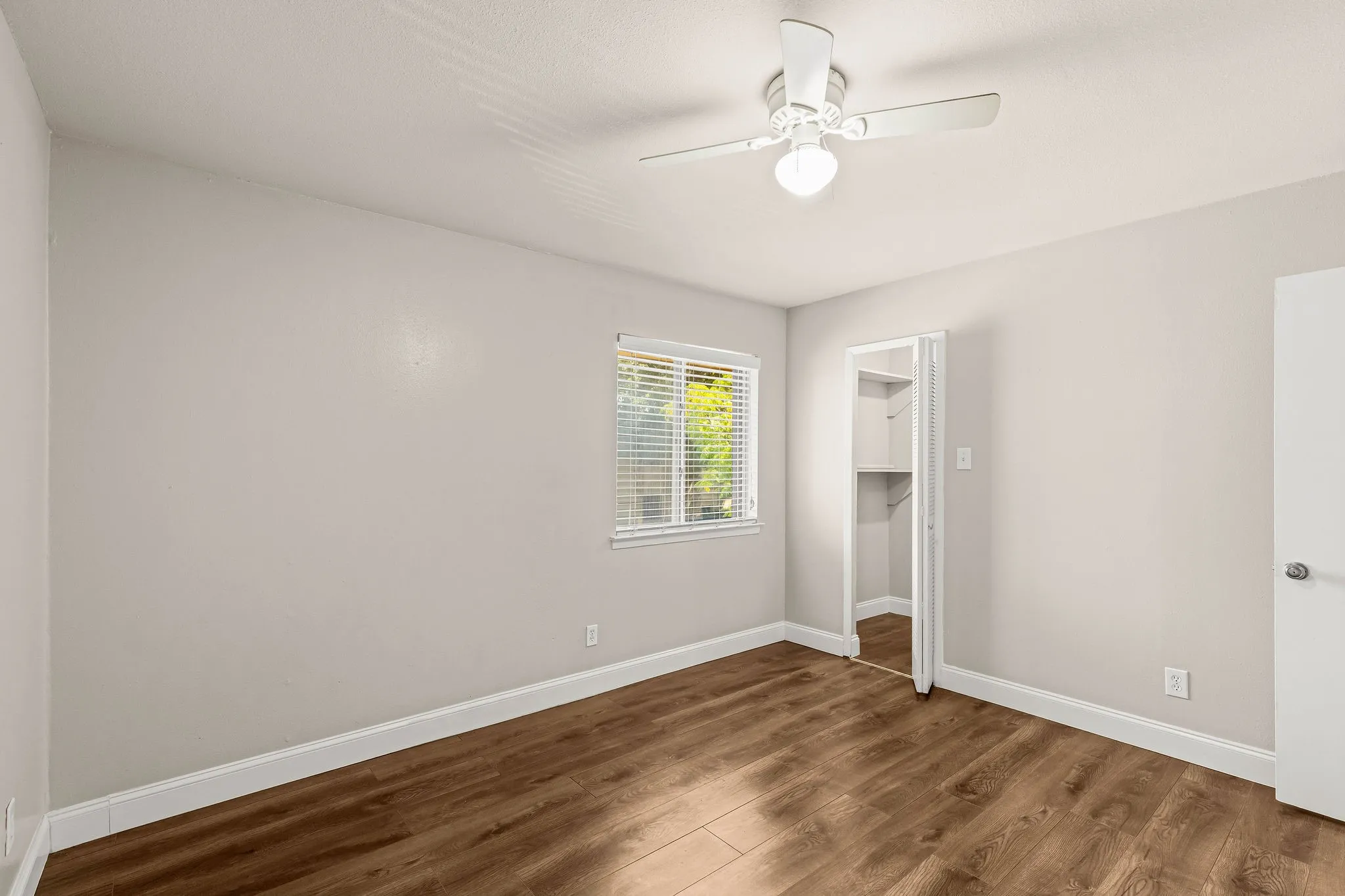 Condominium For Sale in Dallas County , 5809 Harvest Hill Road 2055, Dallas, Texas 75230, 3 Bedroom, 2 Bathroom, Garage spaces, 1,165 Sqft, built in 1970, mls#21355637, Real Estate Agent in Dallas, Homes For Sale in Dallas county, Homes For Sale in Dallas, Realtor in Dallas Texas, Real Estate Brokerage Independent Realty Texas, Luminita Cordes Realtor