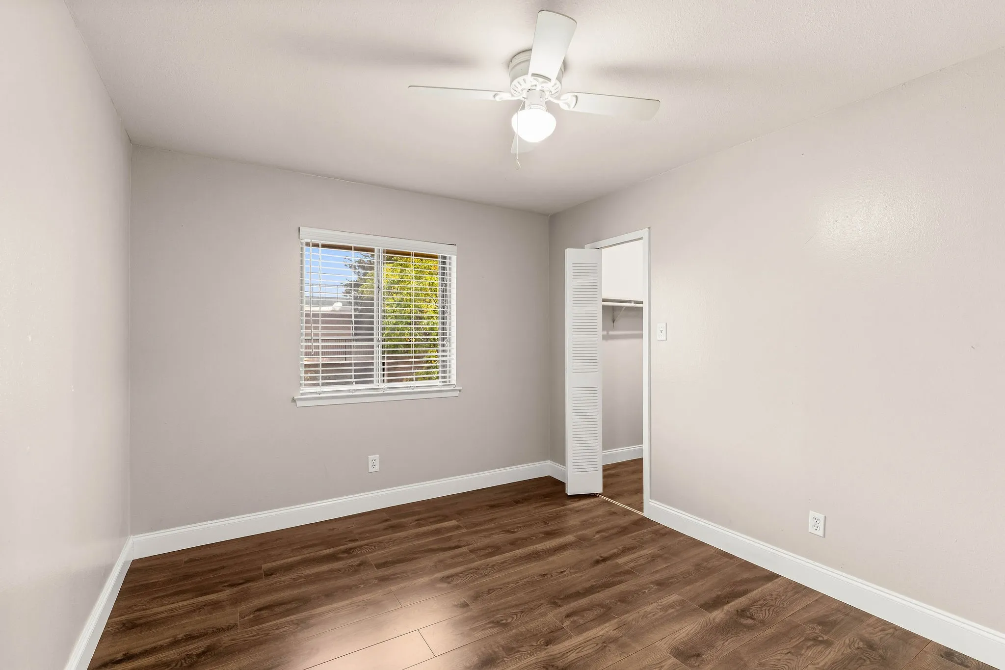 Condominium For Sale in Dallas County , 5809 Harvest Hill Road 2055, Dallas, Texas 75230, 3 Bedroom, 2 Bathroom, Garage spaces, 1,165 Sqft, built in 1970, mls#21355637, Real Estate Agent in Dallas, Homes For Sale in Dallas county, Homes For Sale in Dallas, Realtor in Dallas Texas, Real Estate Brokerage Independent Realty Texas, Luminita Cordes Realtor