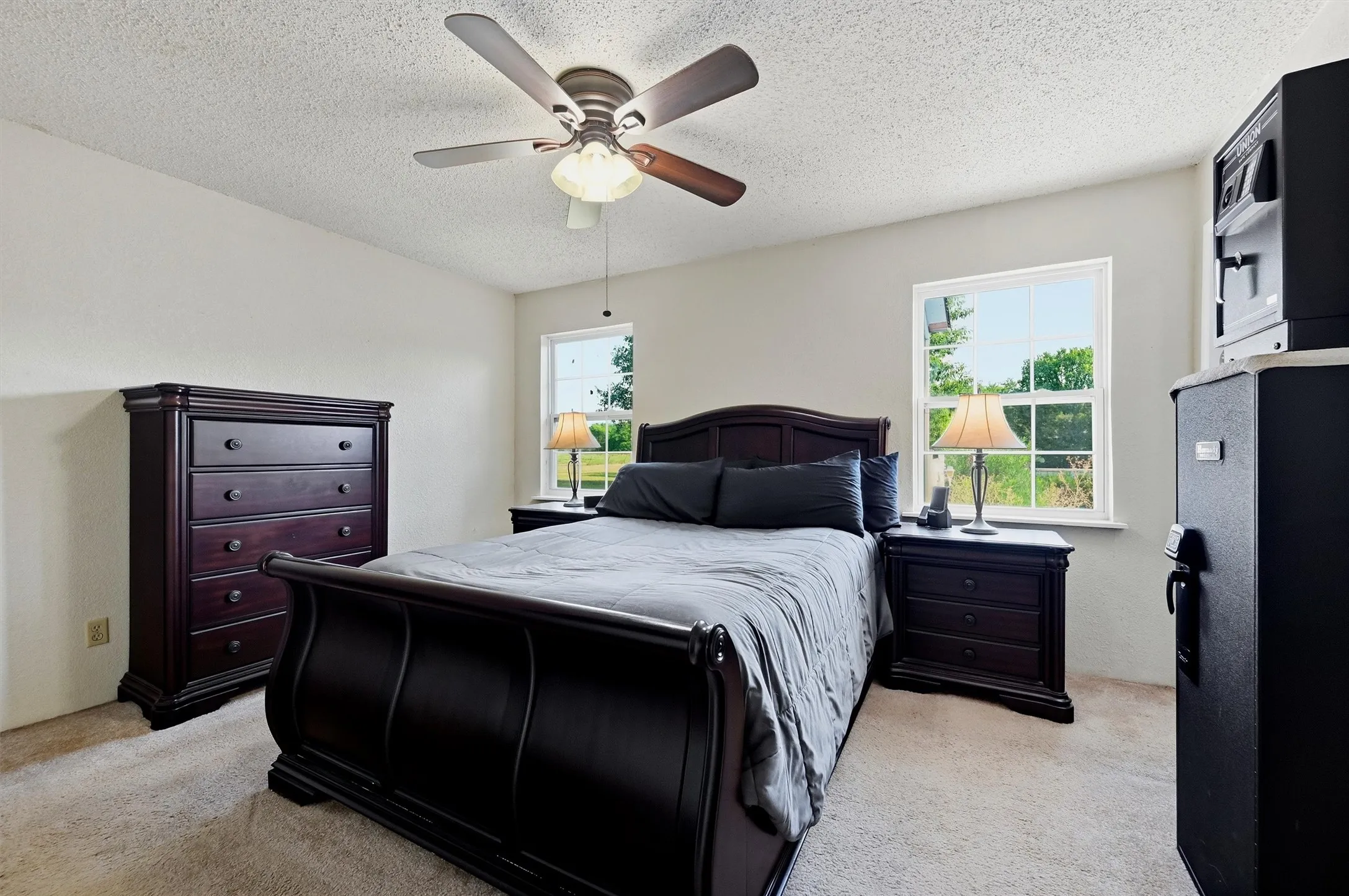 Single Family Residence For Sale in Grayson County , 27513 State Highway 56, Whitesboro, Texas 76273, 3 Bedroom, 2 Bathroom, 4 Garage spaces, 1,349 Sqft, built in 1980, mls#21354704, Real Estate Agent in Whitesboro, Homes For Sale in Grayson county, Homes For Sale in Whitesboro, Realtor in Whitesboro Texas, Real Estate Brokerage Independent Realty Texas, Luminita Cordes Realtor