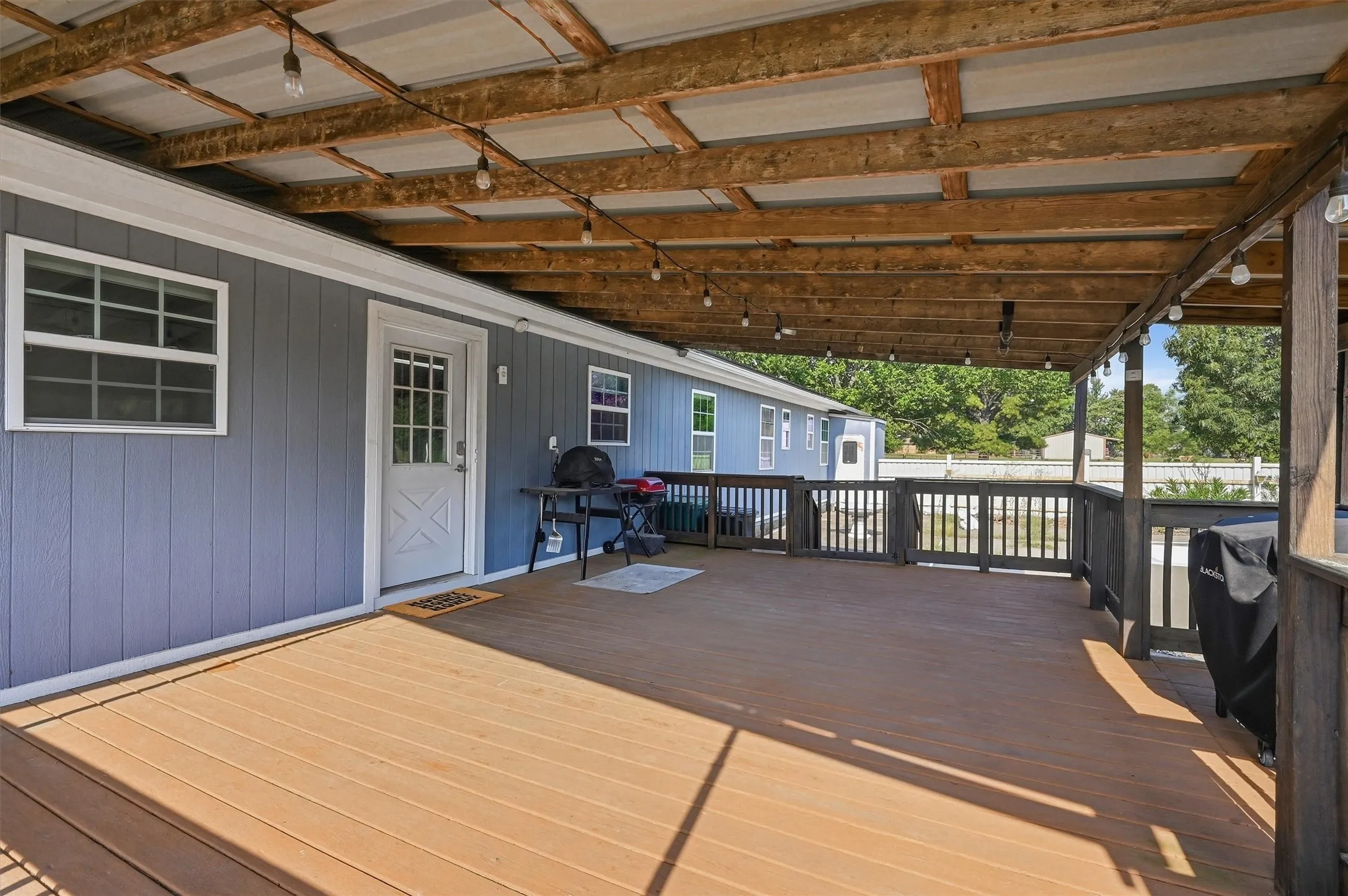 Single Family Residence For Sale in Grayson County , 27513 State Highway 56, Whitesboro, Texas 76273, 3 Bedroom, 2 Bathroom, 4 Garage spaces, 1,349 Sqft, built in 1980, mls#21354704, Real Estate Agent in Whitesboro, Homes For Sale in Grayson county, Homes For Sale in Whitesboro, Realtor in Whitesboro Texas, Real Estate Brokerage Independent Realty Texas, Luminita Cordes Realtor
