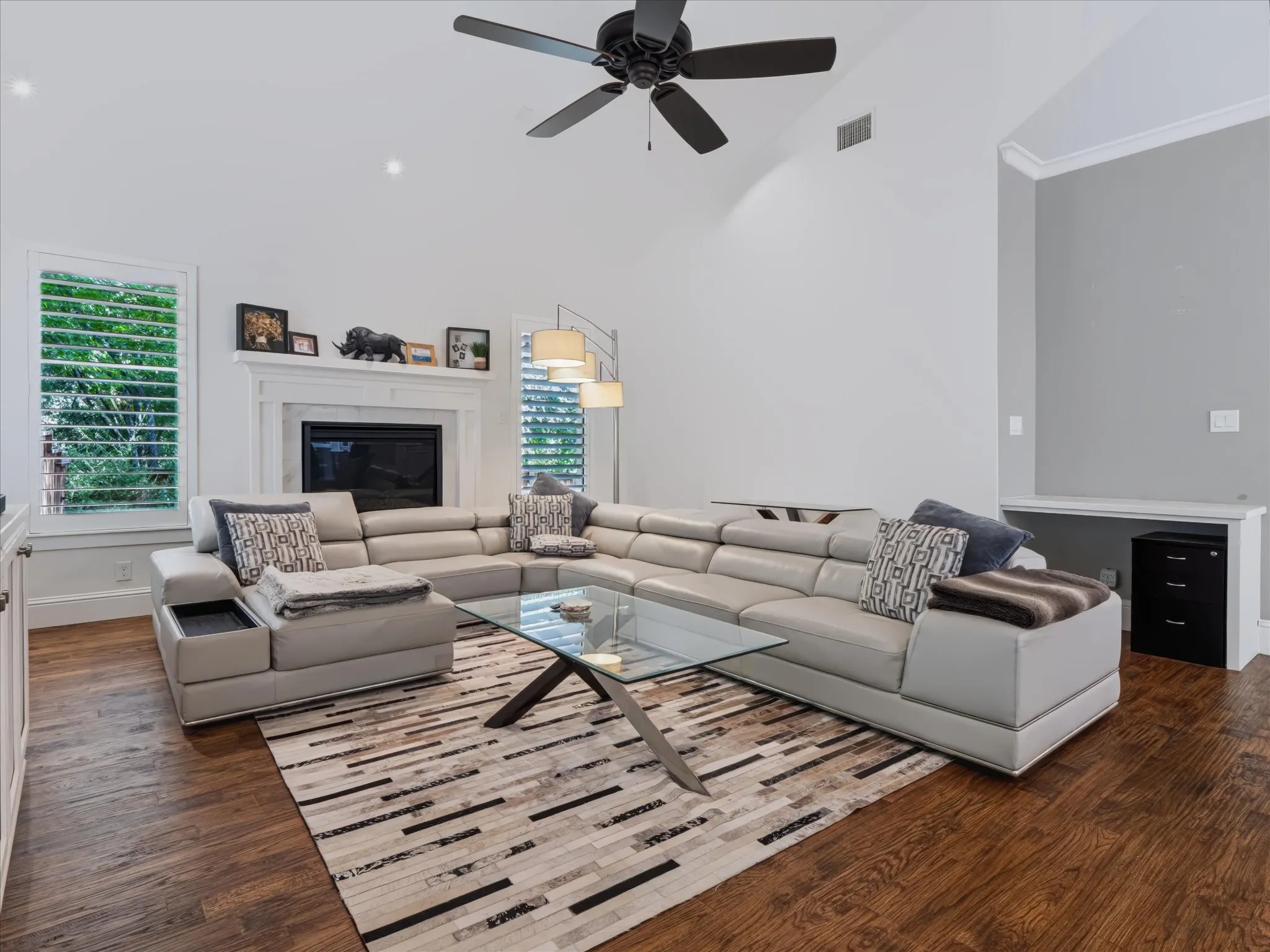 Single Family Residence For Sale in Denton County , 6532 Shoreline Drive, Little Elm, Texas 75068, 4 Bedroom, 4 Bathroom, 4 Garage spaces, 3,612 Sqft, built in 2017, mls#21354247, Real Estate Agent in Little Elm, Homes For Sale in Denton county, Homes For Sale in Little Elm, Realtor in Little Elm Texas, Real Estate Brokerage Independent Realty Texas, Luminita Cordes Realtor