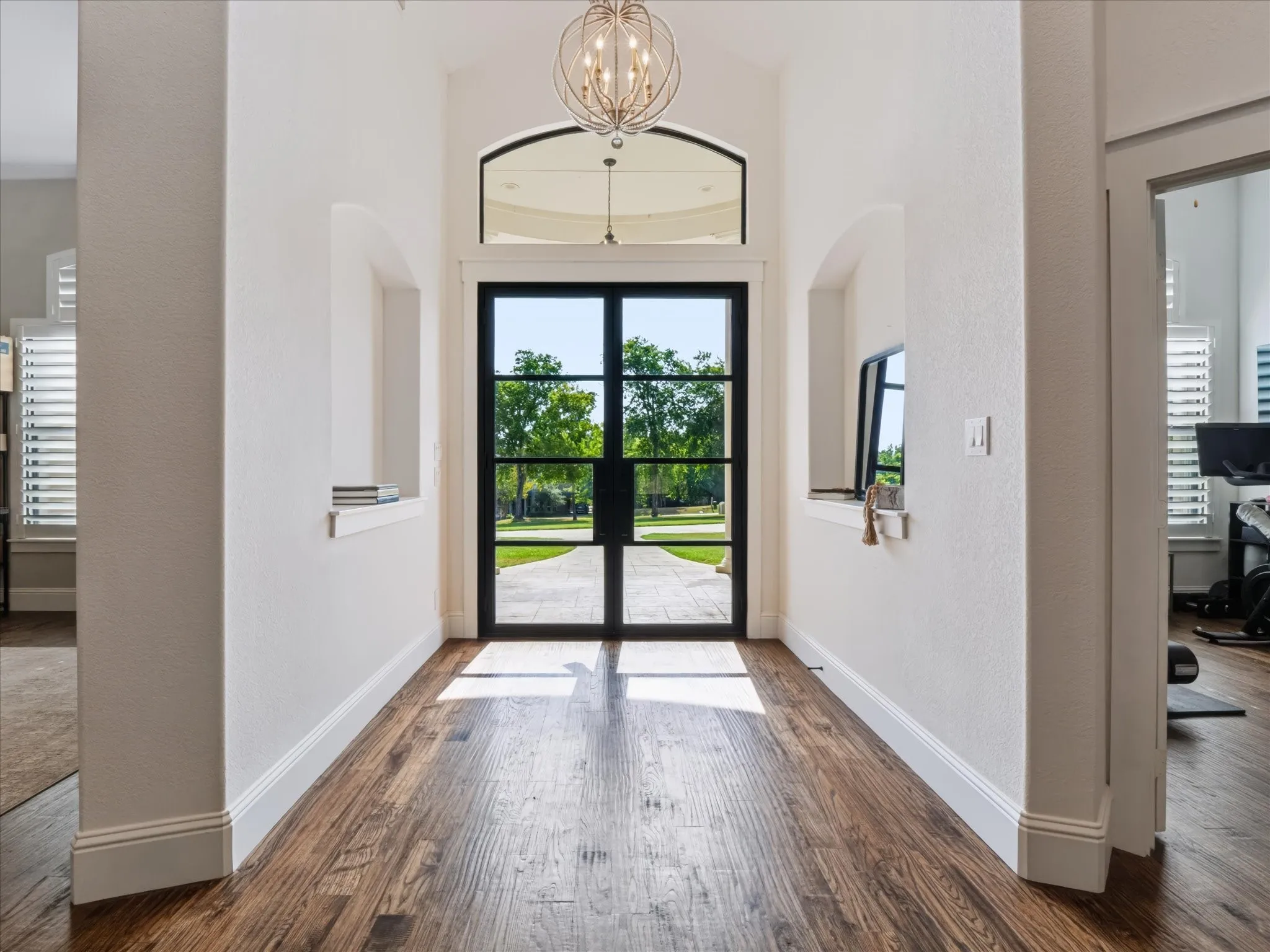 Single Family Residence For Sale in Denton County , 6532 Shoreline Drive, Little Elm, Texas 75068, 4 Bedroom, 4 Bathroom, 4 Garage spaces, 3,612 Sqft, built in 2017, mls#21354247, Real Estate Agent in Little Elm, Homes For Sale in Denton county, Homes For Sale in Little Elm, Realtor in Little Elm Texas, Real Estate Brokerage Independent Realty Texas, Luminita Cordes Realtor