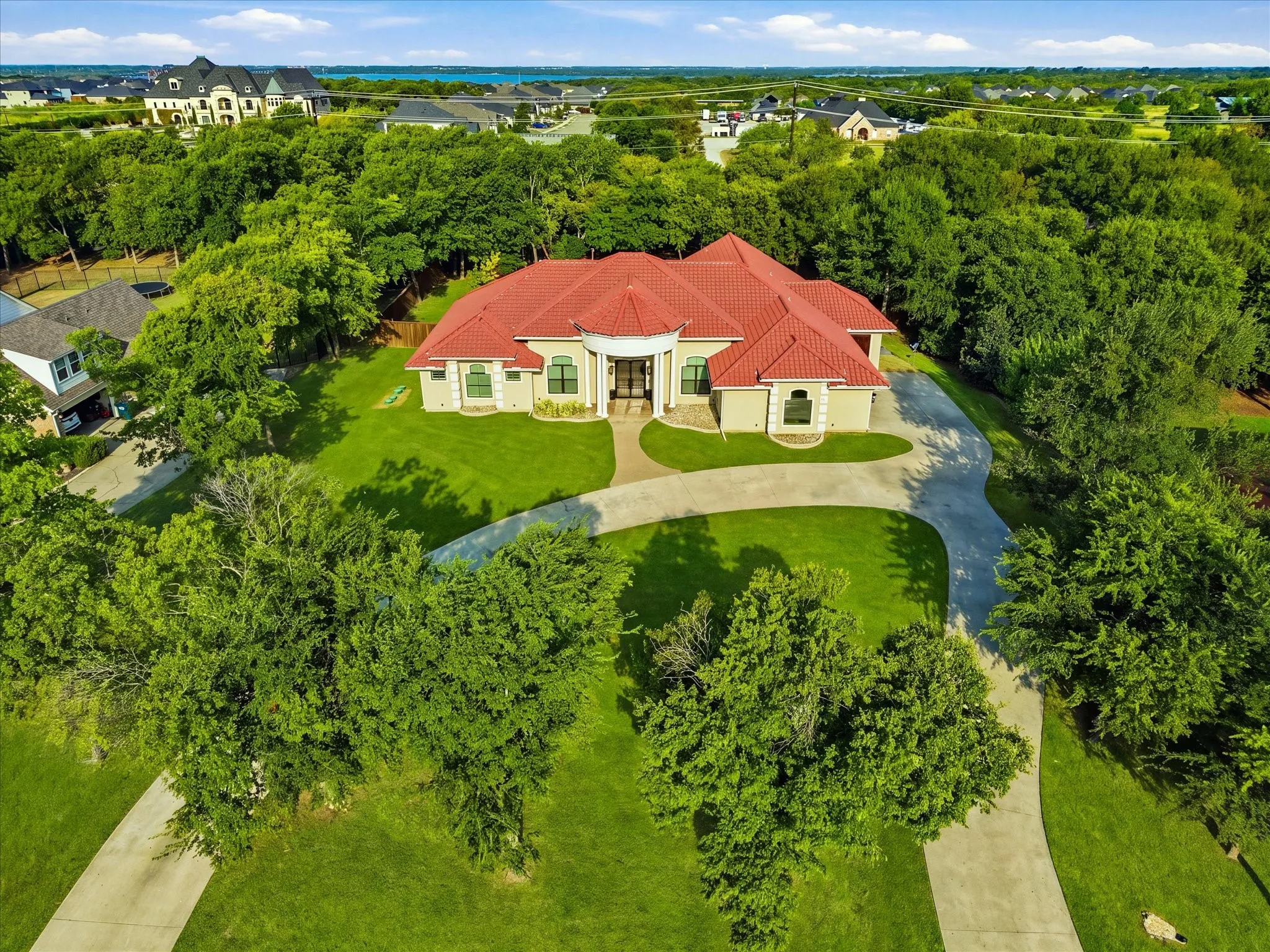 Single Family Residence For Sale in Denton County , 6532 Shoreline Drive, Little Elm, Texas 75068, 4 Bedroom, 4 Bathroom, 4 Garage spaces, 3,612 Sqft, built in 2017, mls#21354247, Real Estate Agent in Little Elm, Homes For Sale in Denton county, Homes For Sale in Little Elm, Realtor in Little Elm Texas, Real Estate Brokerage Independent Realty Texas, Luminita Cordes Realtor