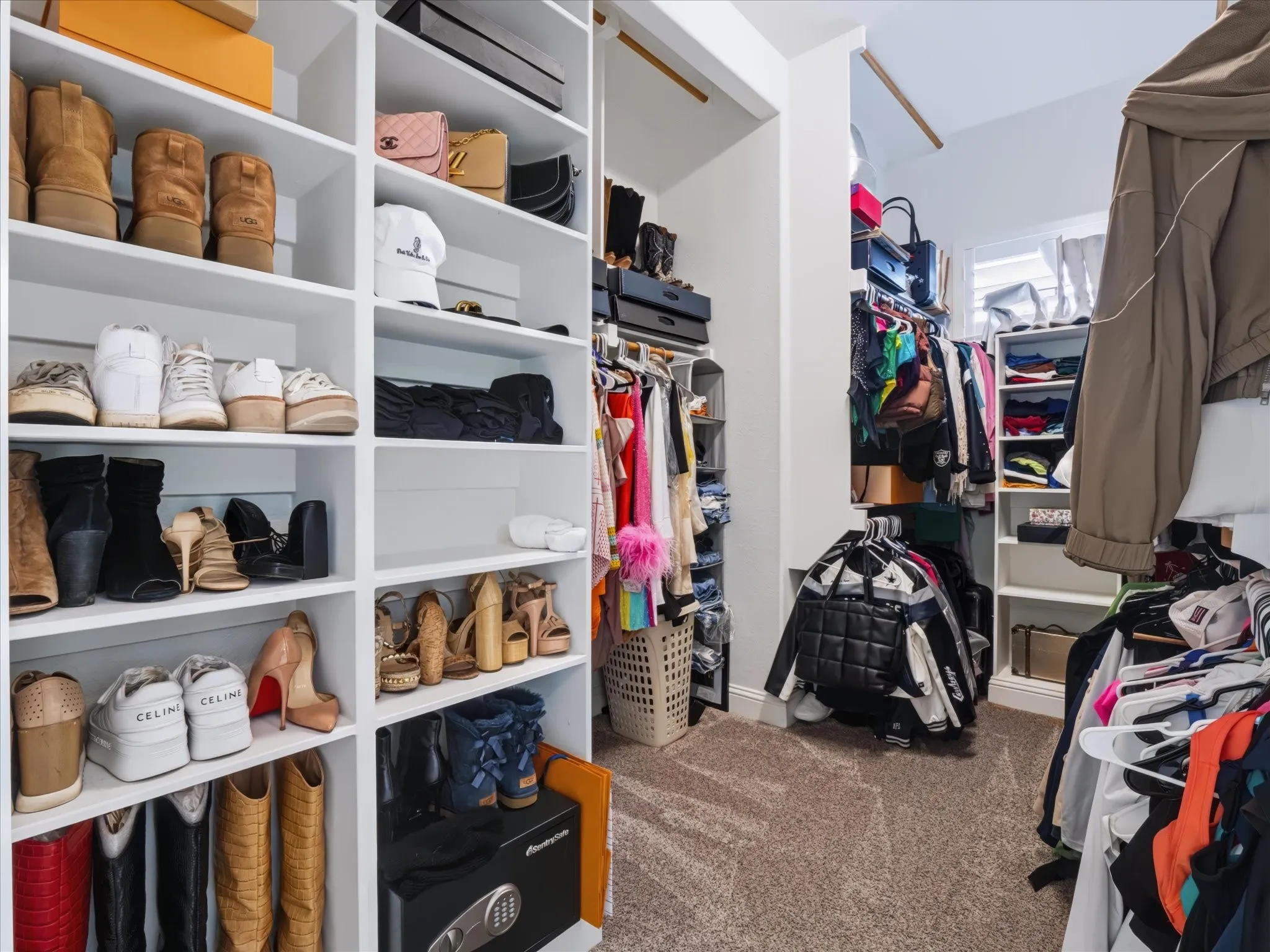 Single Family Residence For Sale in Denton County , 6532 Shoreline Drive, Little Elm, Texas 75068, 4 Bedroom, 4 Bathroom, 4 Garage spaces, 3,612 Sqft, built in 2017, mls#21354247, Real Estate Agent in Little Elm, Homes For Sale in Denton county, Homes For Sale in Little Elm, Realtor in Little Elm Texas, Real Estate Brokerage Independent Realty Texas, Luminita Cordes Realtor