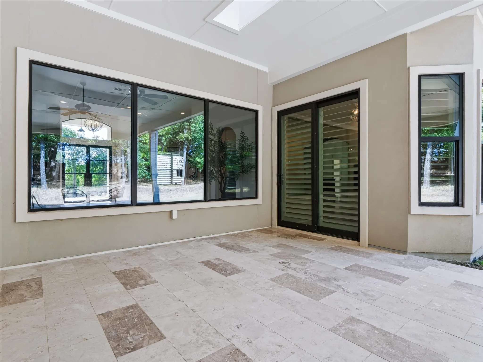 Single Family Residence For Sale in Denton County , 6532 Shoreline Drive, Little Elm, Texas 75068, 4 Bedroom, 4 Bathroom, 4 Garage spaces, 3,612 Sqft, built in 2017, mls#21354247, Real Estate Agent in Little Elm, Homes For Sale in Denton county, Homes For Sale in Little Elm, Realtor in Little Elm Texas, Real Estate Brokerage Independent Realty Texas, Luminita Cordes Realtor