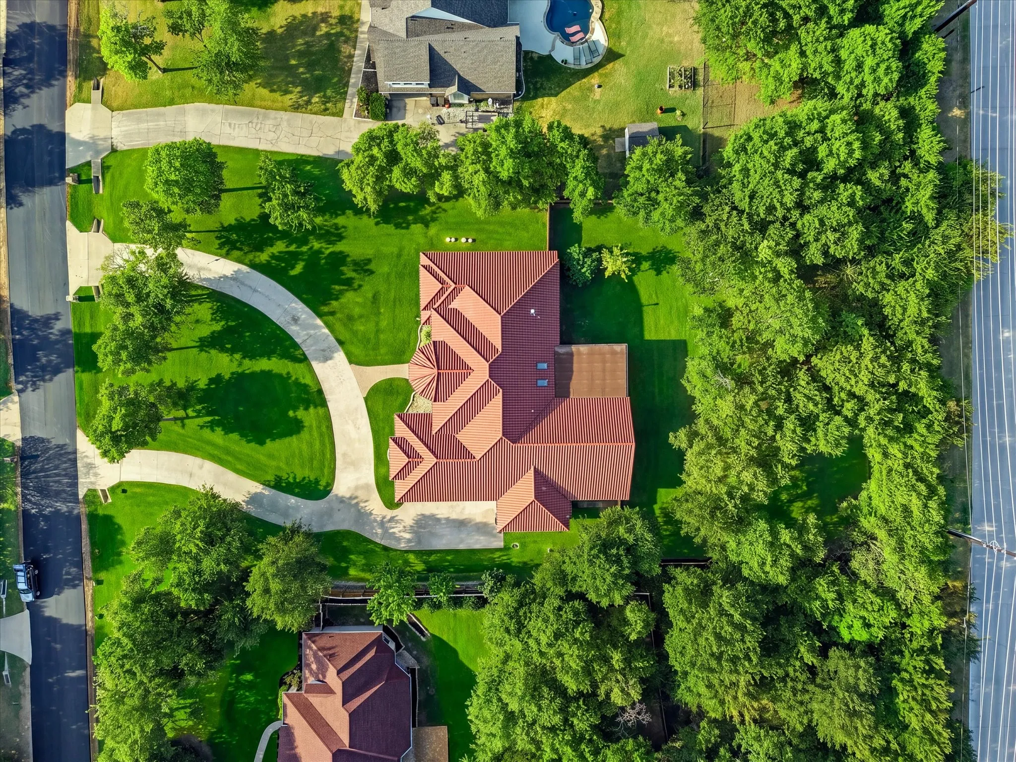 Single Family Residence For Sale in Denton County , 6532 Shoreline Drive, Little Elm, Texas 75068, 4 Bedroom, 4 Bathroom, 4 Garage spaces, 3,612 Sqft, built in 2017, mls#21354247, Real Estate Agent in Little Elm, Homes For Sale in Denton county, Homes For Sale in Little Elm, Realtor in Little Elm Texas, Real Estate Brokerage Independent Realty Texas, Luminita Cordes Realtor