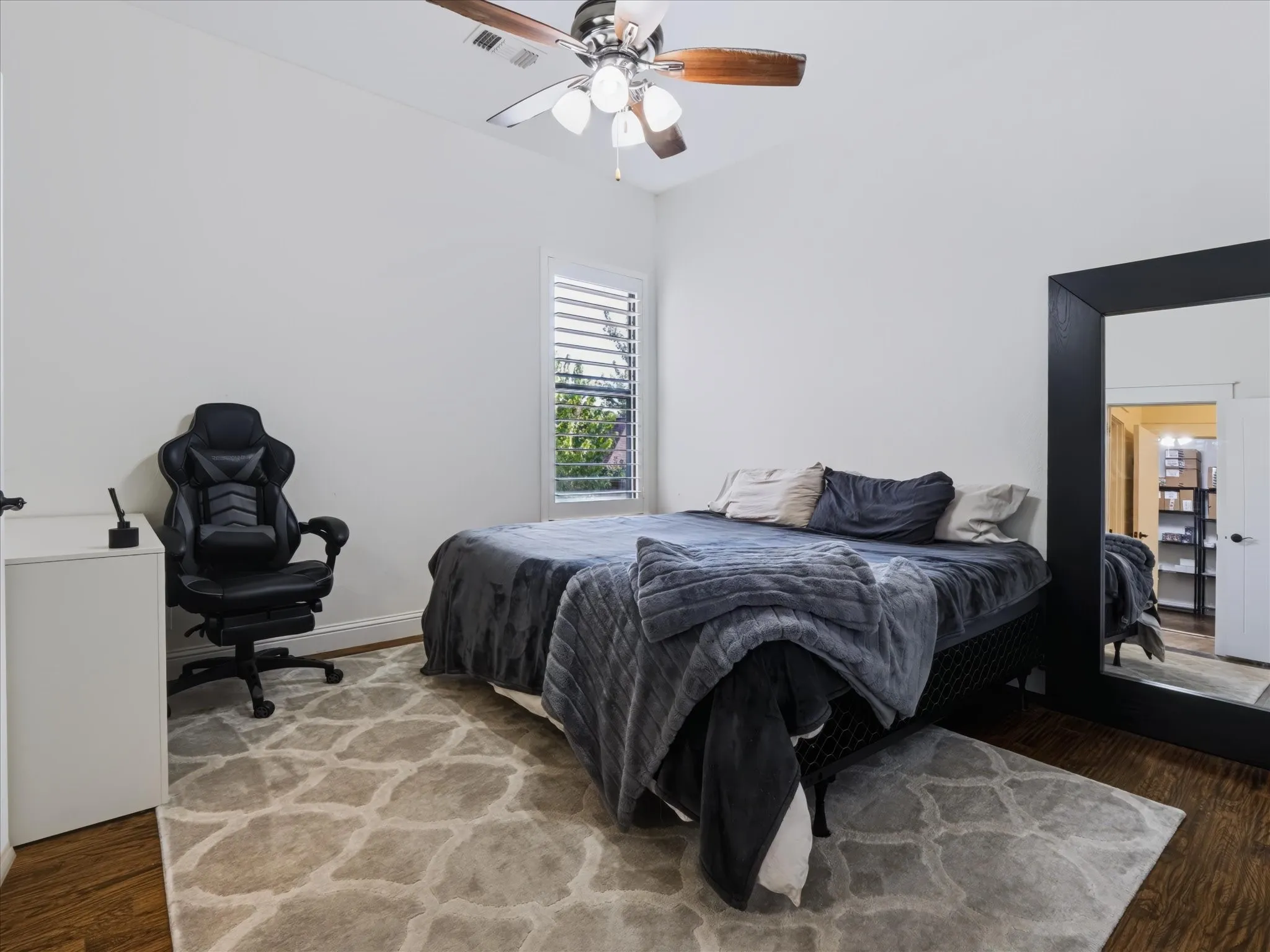 Single Family Residence For Sale in Denton County , 6532 Shoreline Drive, Little Elm, Texas 75068, 4 Bedroom, 4 Bathroom, 4 Garage spaces, 3,612 Sqft, built in 2017, mls#21354247, Real Estate Agent in Little Elm, Homes For Sale in Denton county, Homes For Sale in Little Elm, Realtor in Little Elm Texas, Real Estate Brokerage Independent Realty Texas, Luminita Cordes Realtor