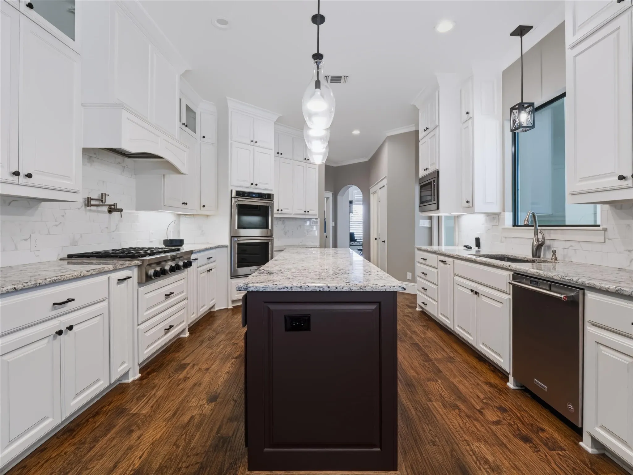 Single Family Residence For Sale in Denton County , 6532 Shoreline Drive, Little Elm, Texas 75068, 4 Bedroom, 4 Bathroom, 4 Garage spaces, 3,612 Sqft, built in 2017, mls#21354247, Real Estate Agent in Little Elm, Homes For Sale in Denton county, Homes For Sale in Little Elm, Realtor in Little Elm Texas, Real Estate Brokerage Independent Realty Texas, Luminita Cordes Realtor