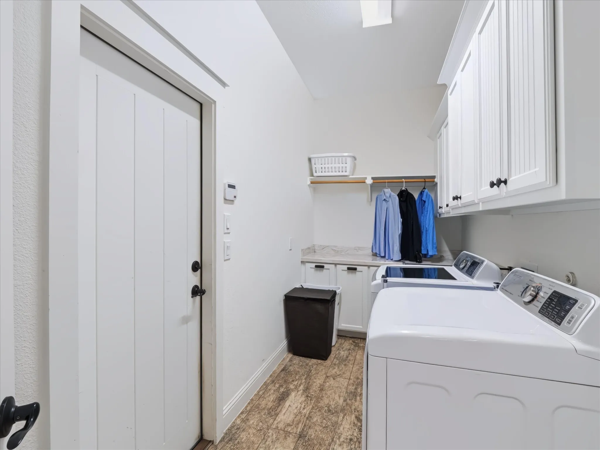 Single Family Residence For Sale in Denton County , 6532 Shoreline Drive, Little Elm, Texas 75068, 4 Bedroom, 4 Bathroom, 4 Garage spaces, 3,612 Sqft, built in 2017, mls#21354247, Real Estate Agent in Little Elm, Homes For Sale in Denton county, Homes For Sale in Little Elm, Realtor in Little Elm Texas, Real Estate Brokerage Independent Realty Texas, Luminita Cordes Realtor