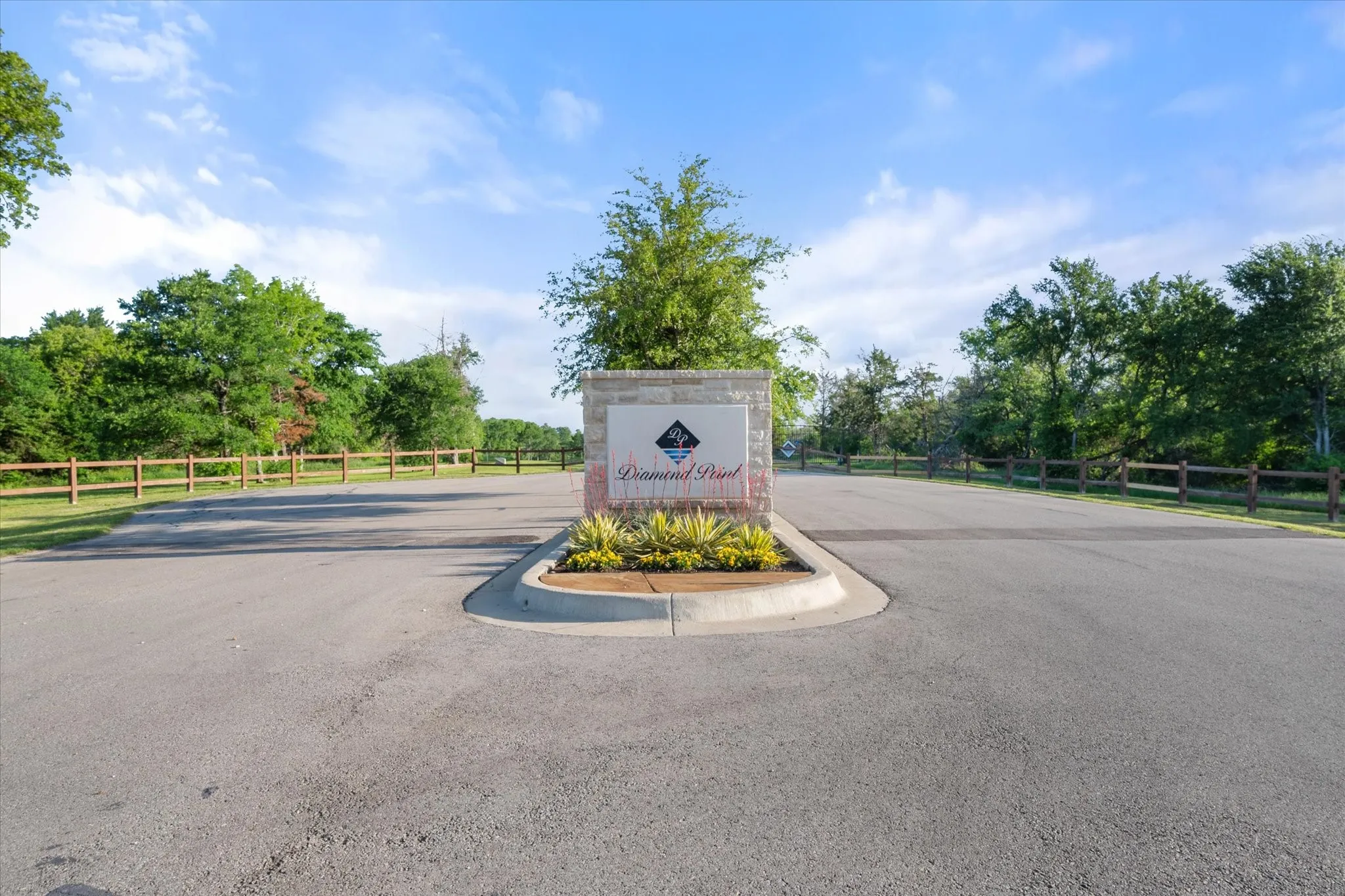 Unimproved Land For Sale in Navarro County , L 105 Diamond Point, Corsicana, Texas 75109, 0, 0, Garage spaces, 0 Sqft, built in 0, Price $98,499, mls#21355933, Real Estate Agent in Corsicana, Homes For Sale in Navarro county, Homes For Sale in Corsicana, Realtor in Corsicana Texas, Real Estate Brokerage Independent Realty Texas, Luminita Cordes Realtor