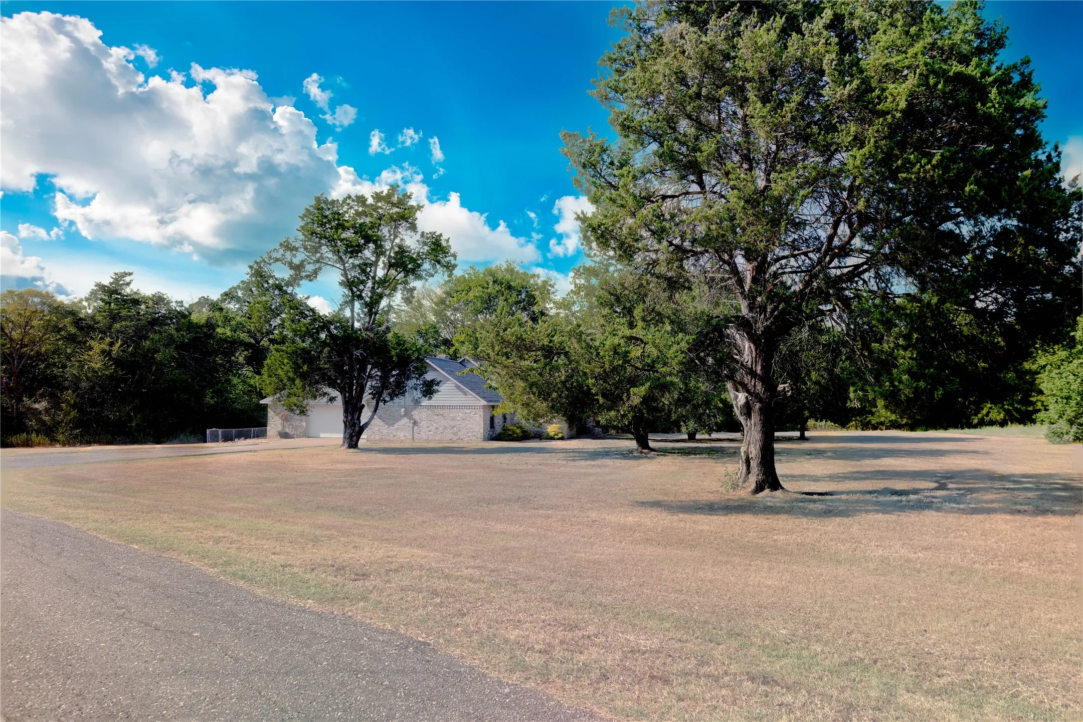 Single Family Residence For Sale in Freestone County , 225 Fm 488, Fairfield, Texas 75840, 3 Bedroom, 2 Bathroom, 1 Garage spaces, 2,202 Sqft, built in 1984, mls#21355980, Real Estate Agent in Fairfield, Homes For Sale in Freestone county, Homes For Sale in Fairfield, Realtor in Fairfield Texas, Real Estate Brokerage Independent Realty Texas, Luminita Cordes Realtor